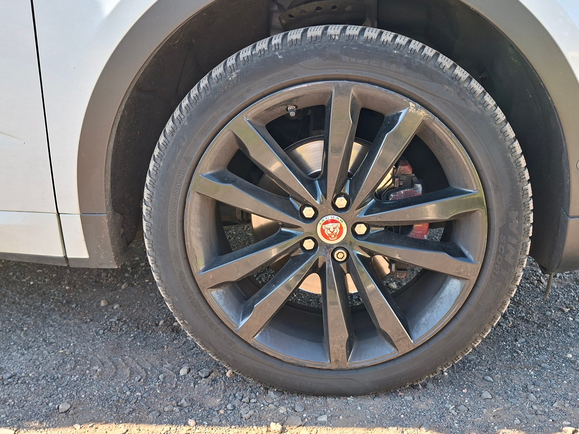 Jaguar E-Pace 55