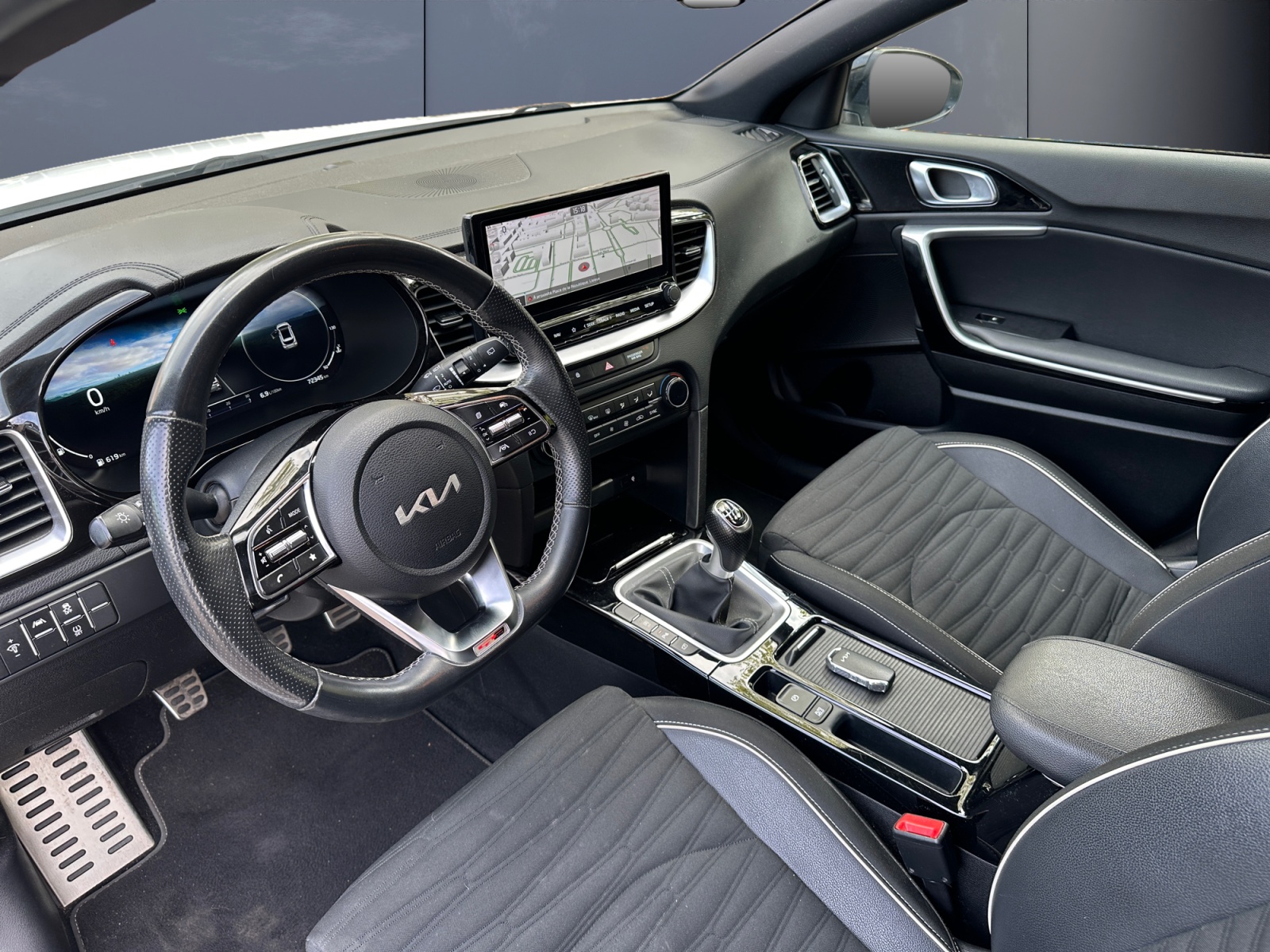 Kia Ceed 8