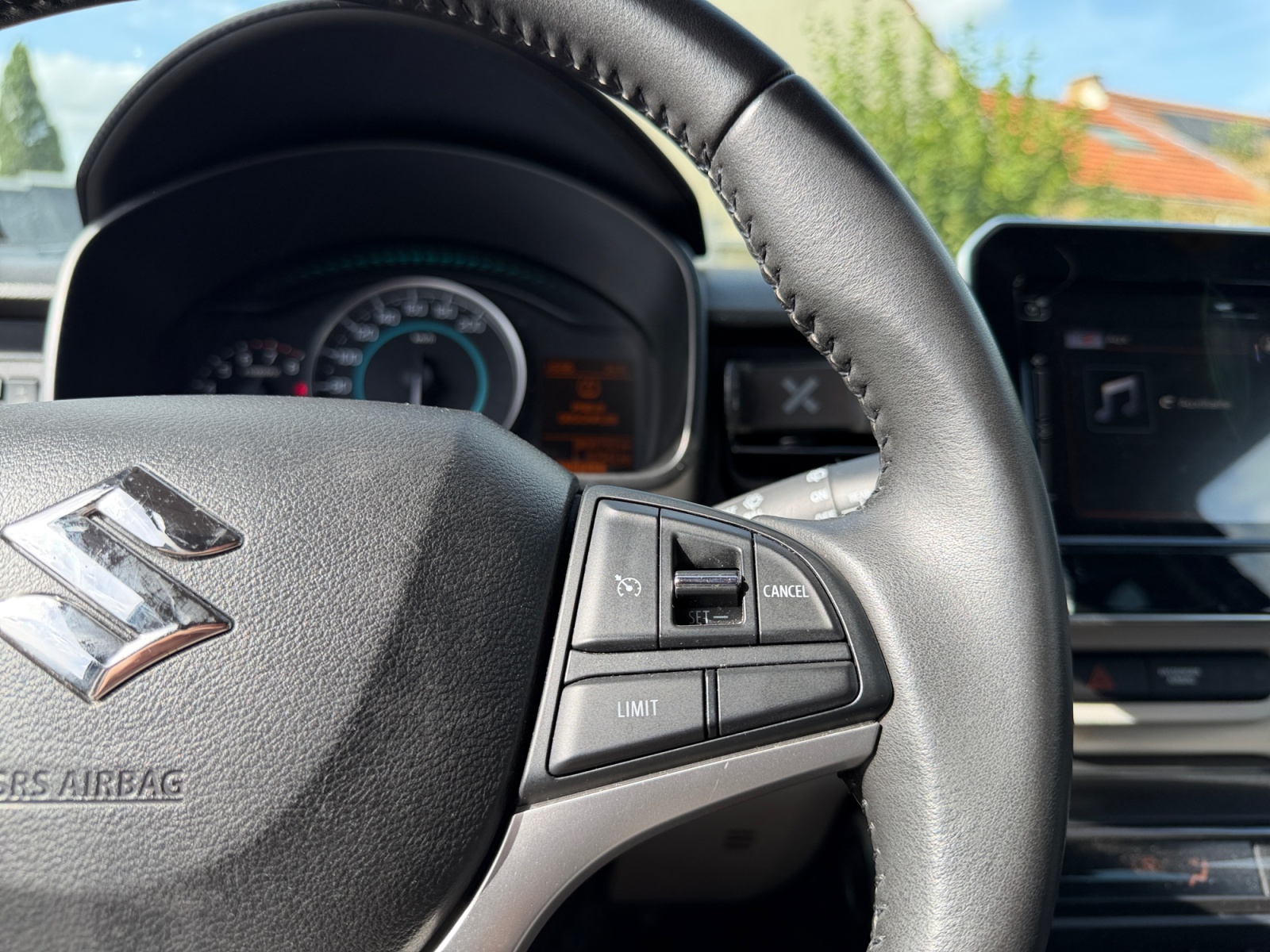Suzuki Ignis 20