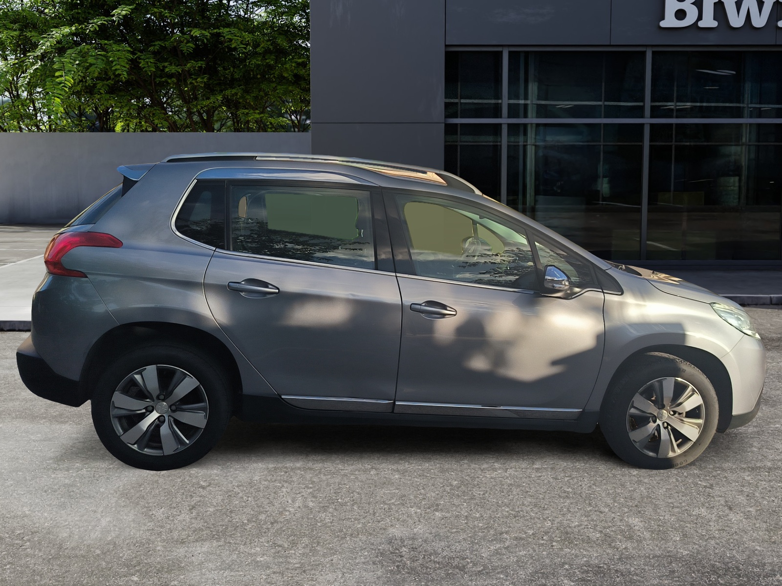 Peugeot 2008 5