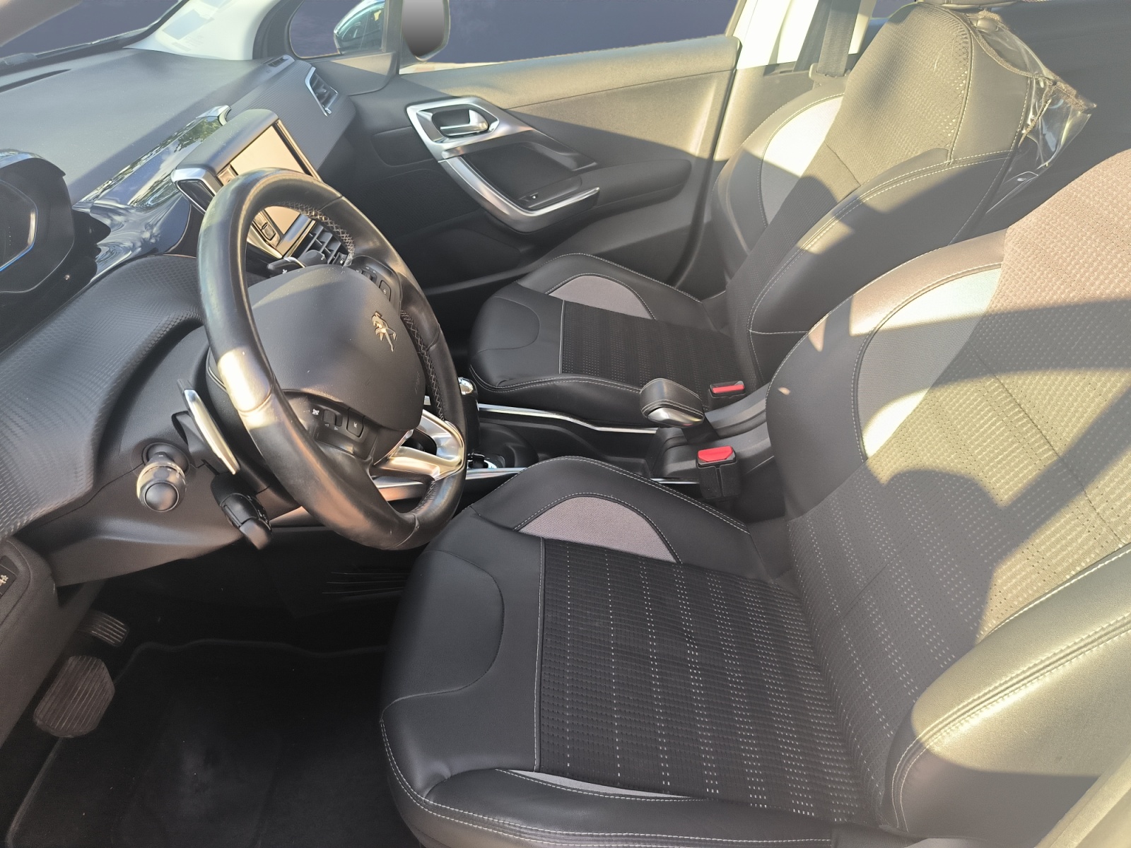 Peugeot 2008 9