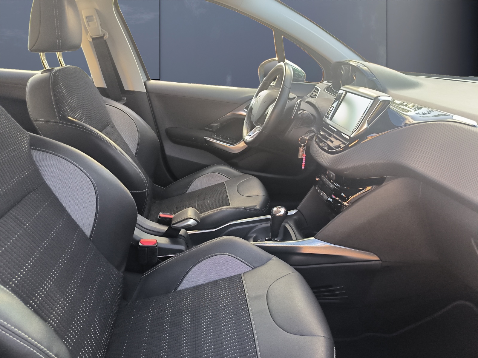 Peugeot 2008 13