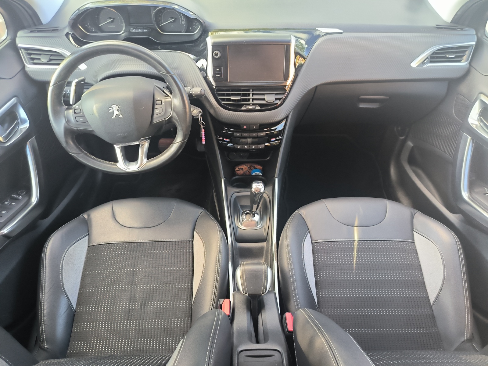 Peugeot 2008 14