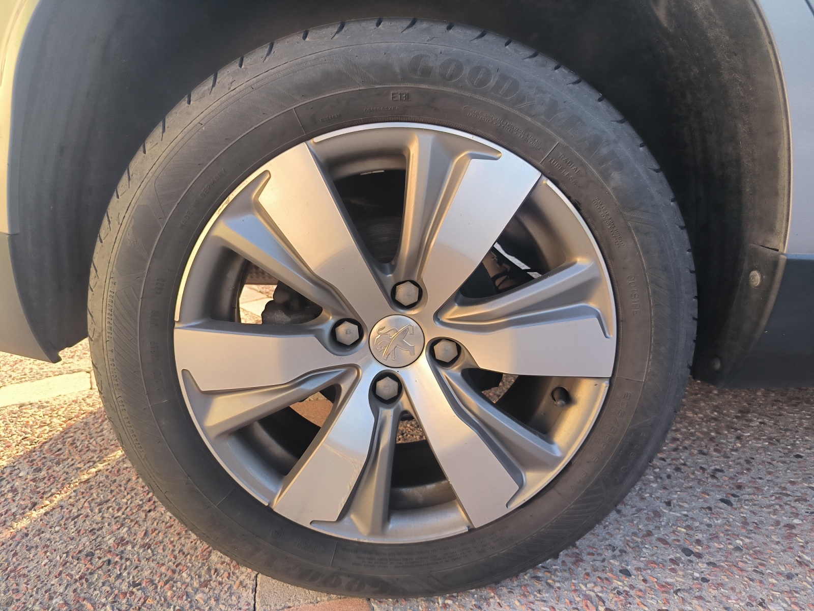 Peugeot 2008 32