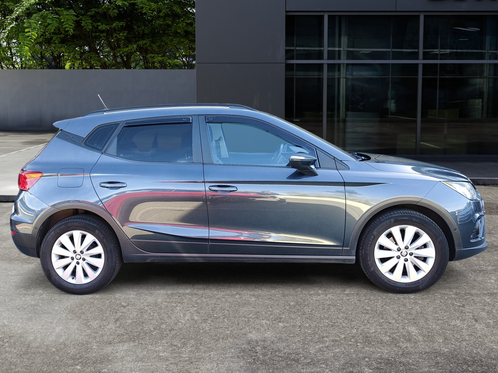 Seat Arona 5
