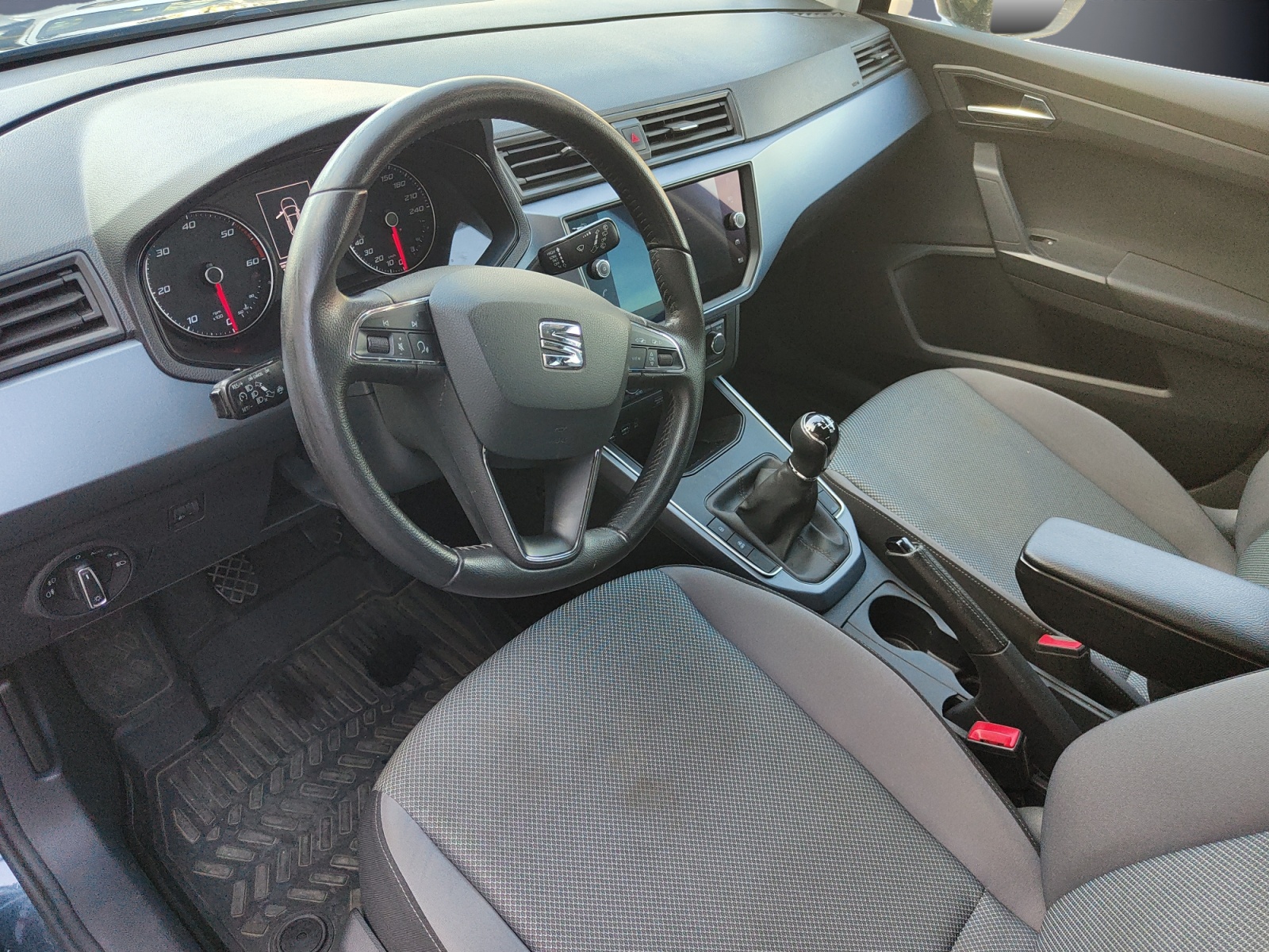 Seat Arona 8