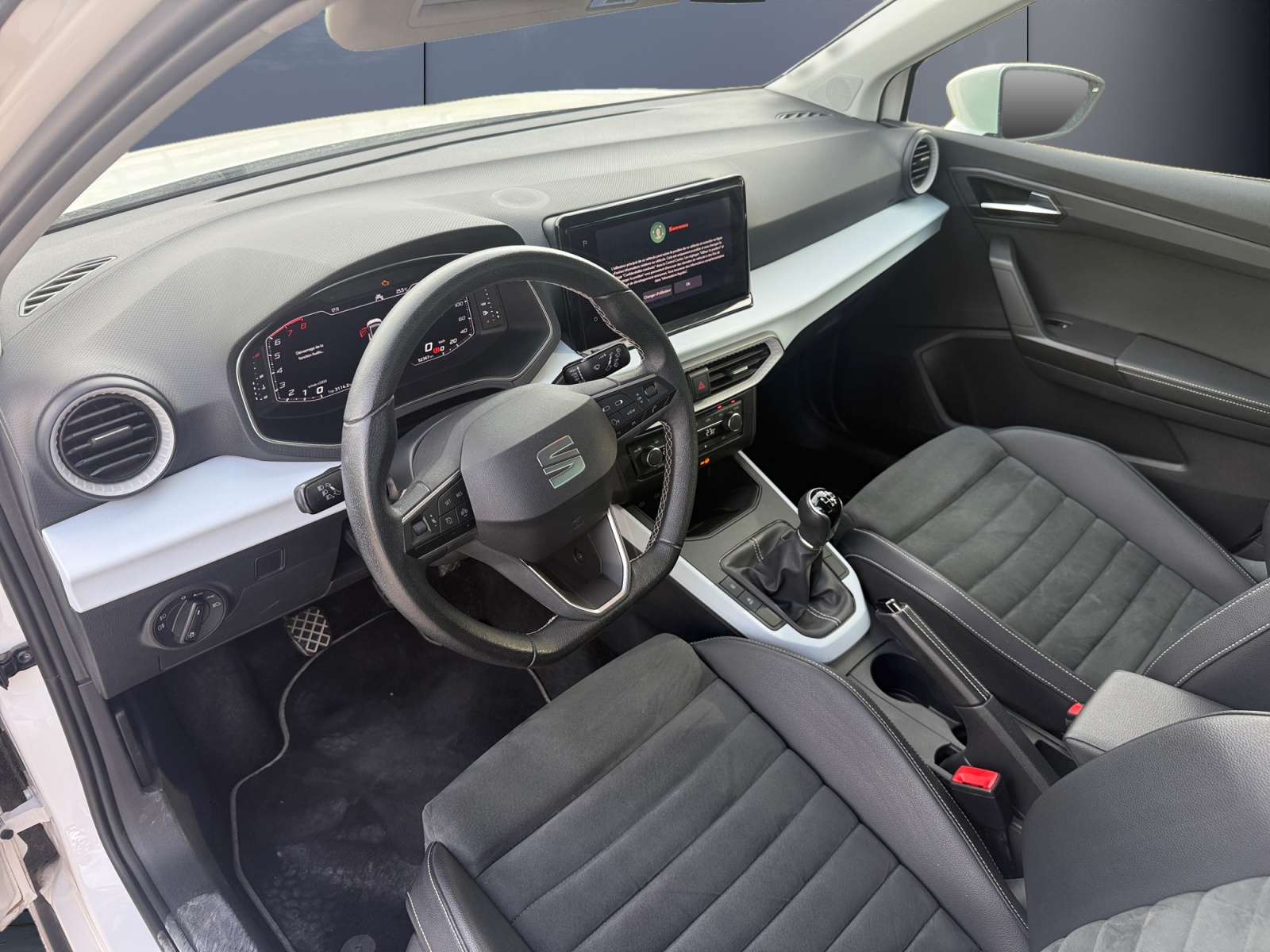 Seat Arona 8