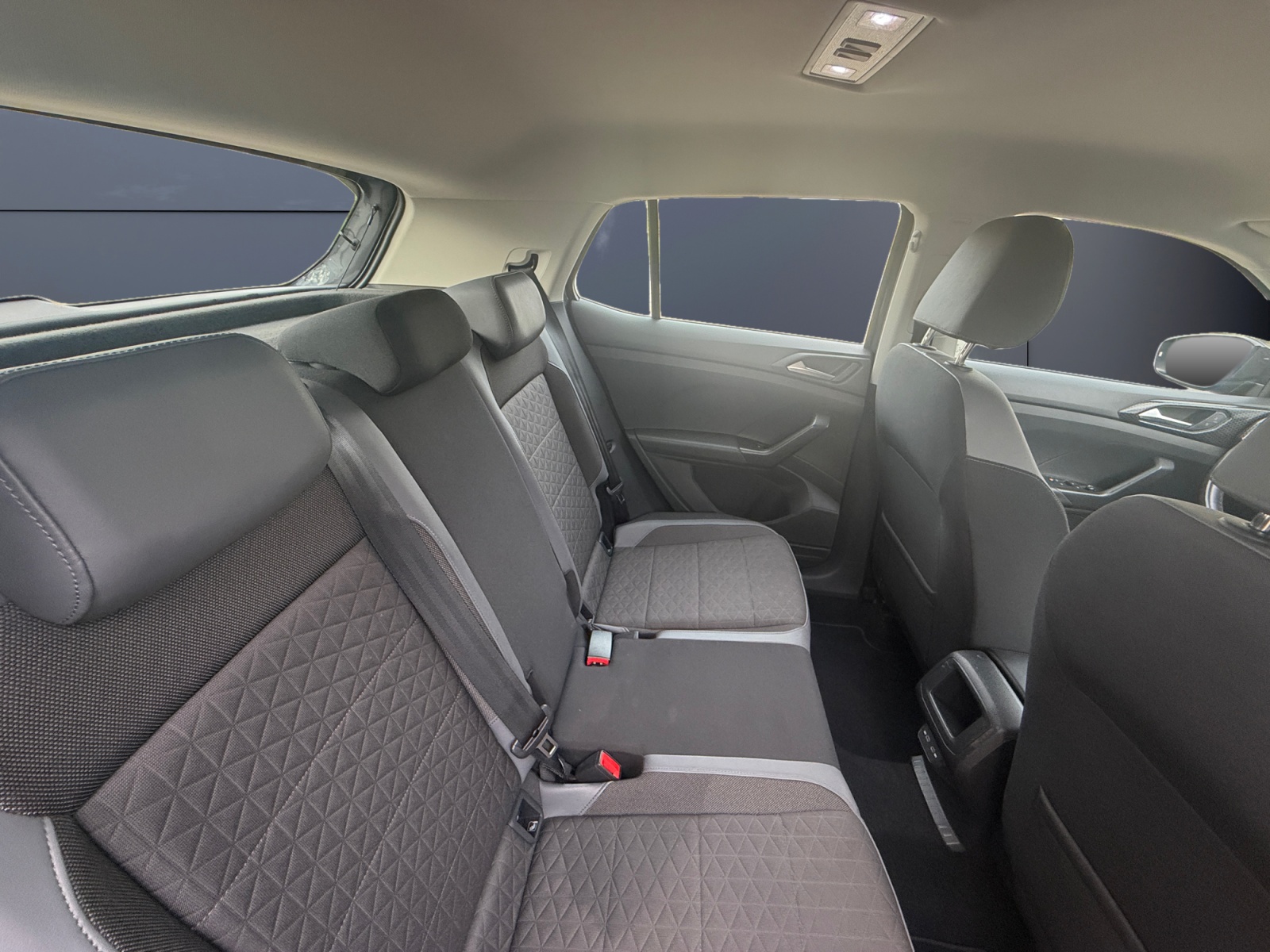 Volkswagen T-Cross 11