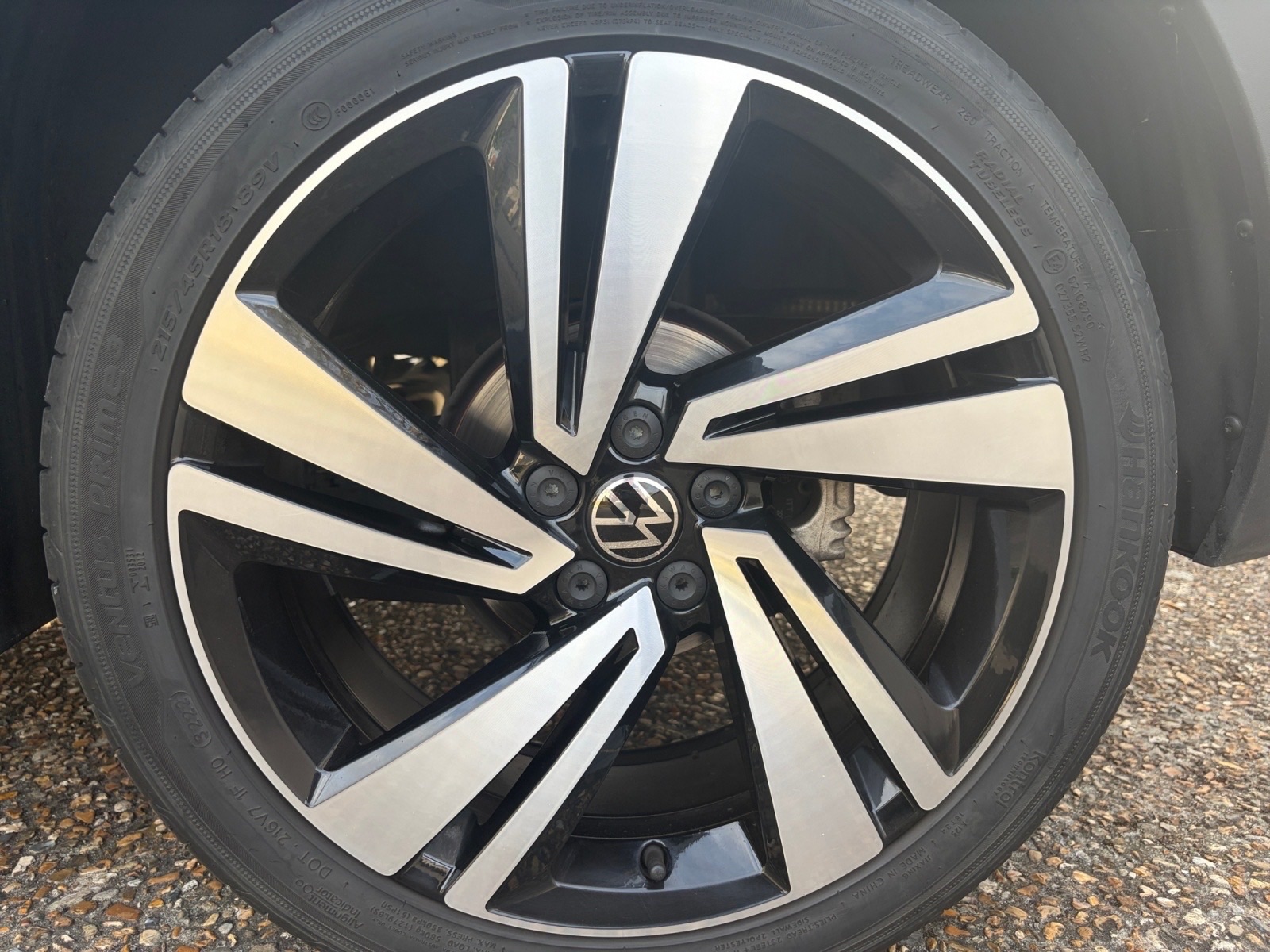 Volkswagen T-Cross 37