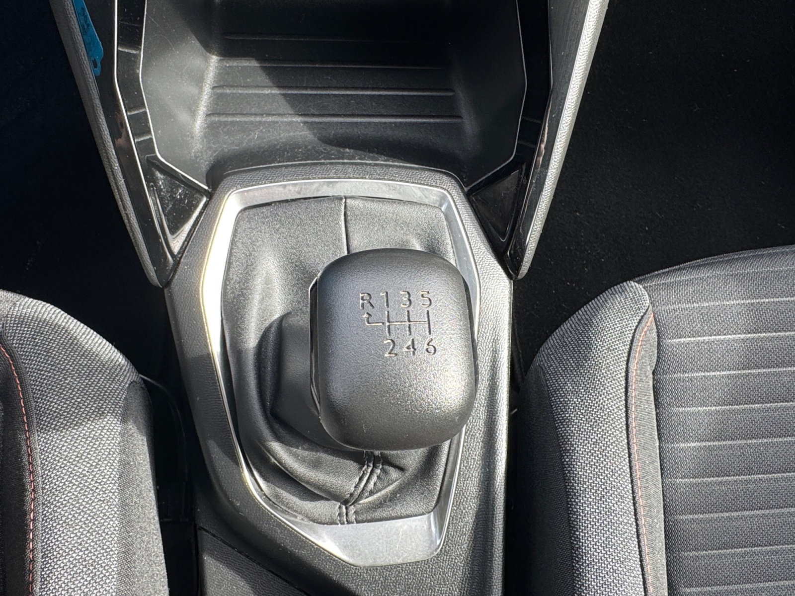 Peugeot 2008 29
