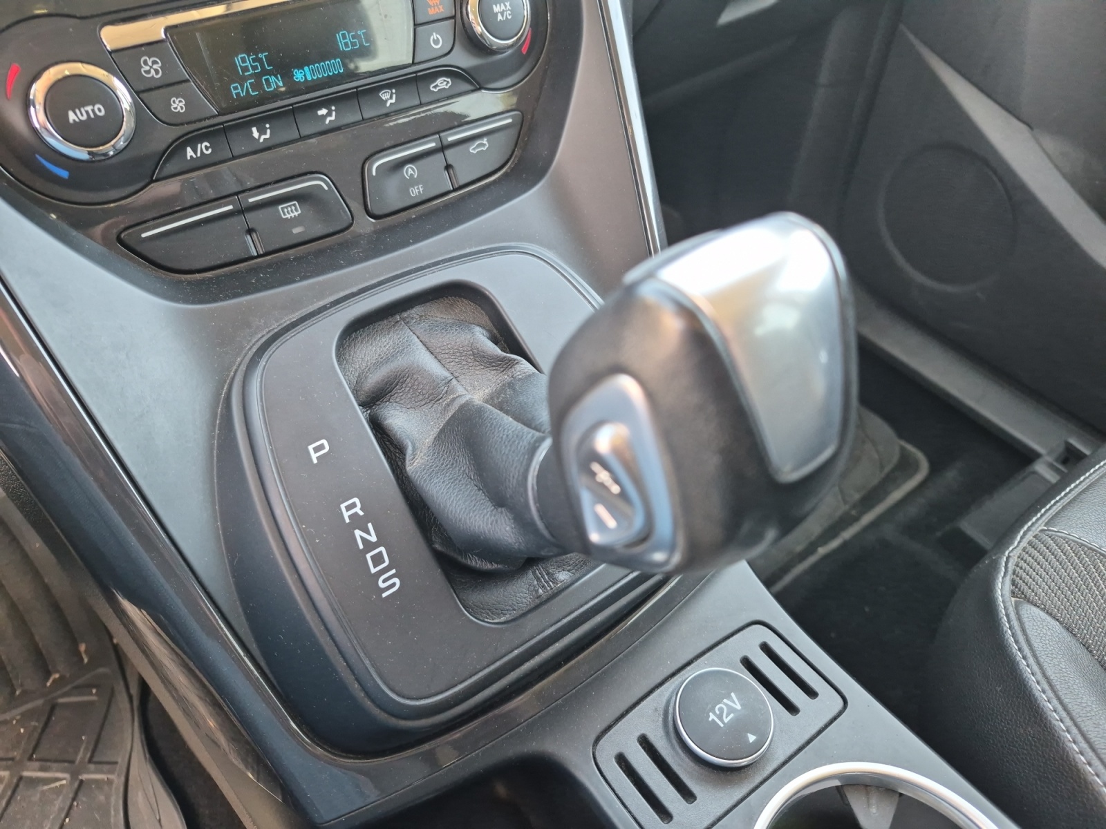 Ford Kuga 26