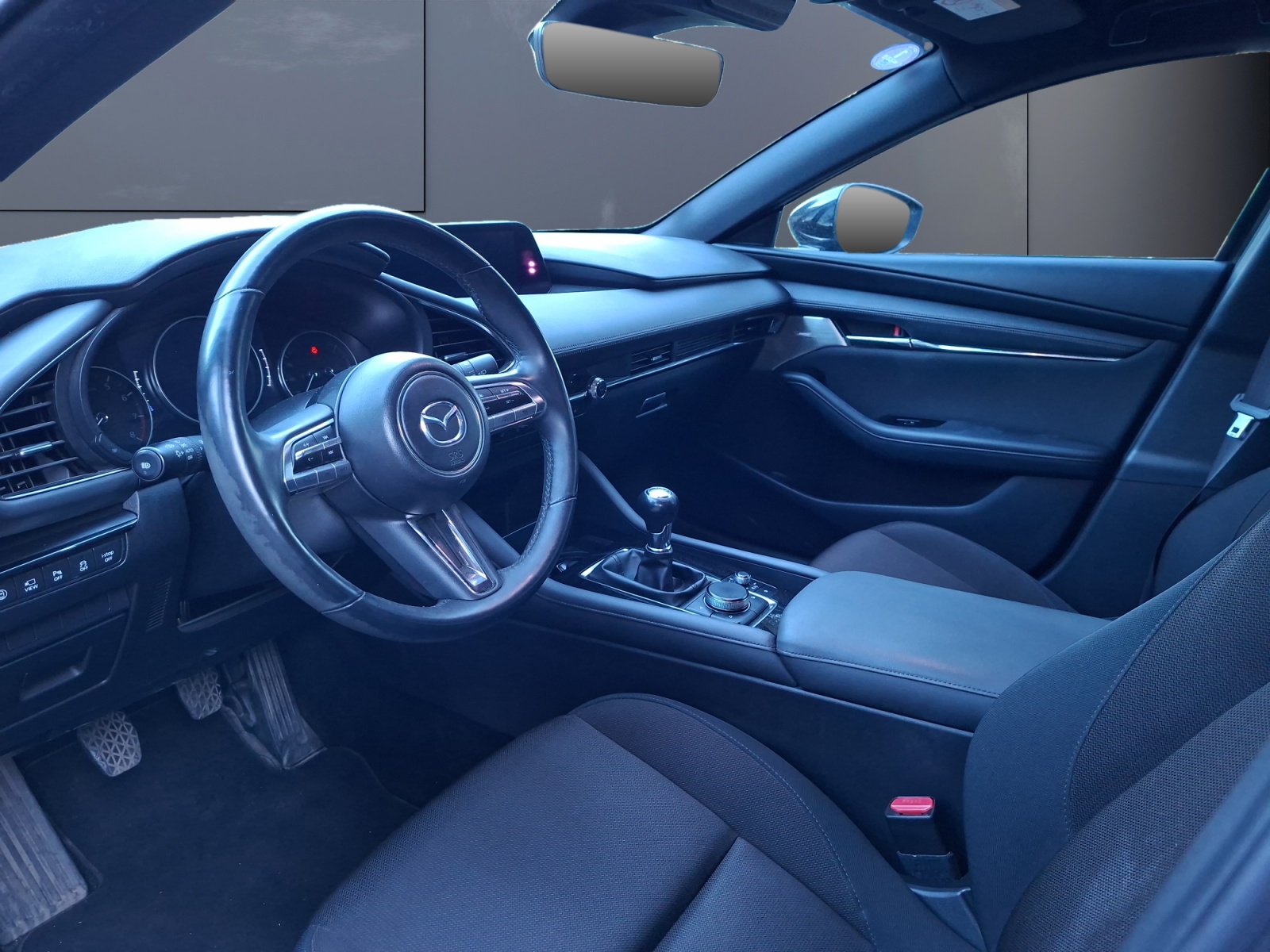 Mazda 3 8