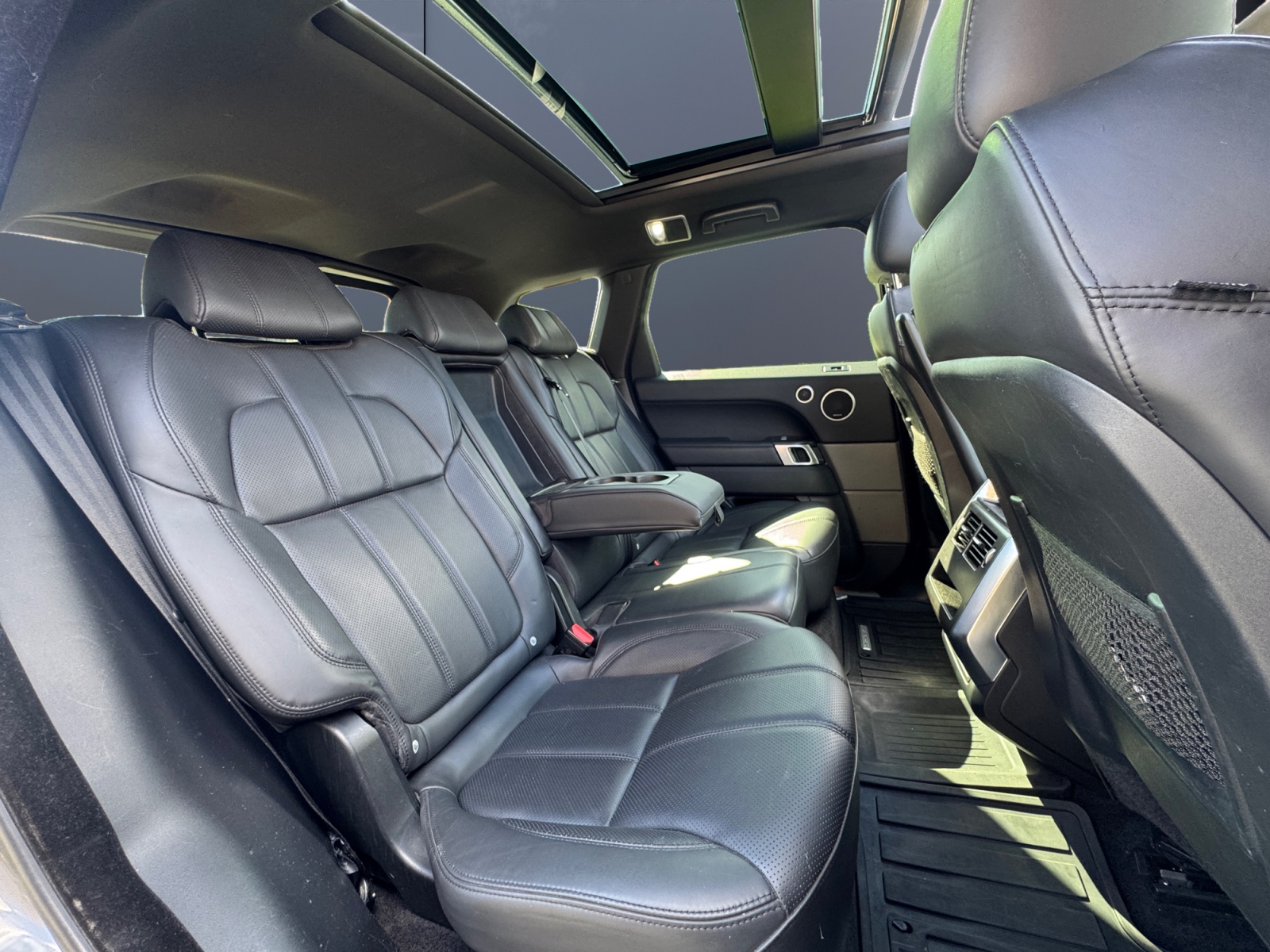 Land Rover Range Rover Sport 11