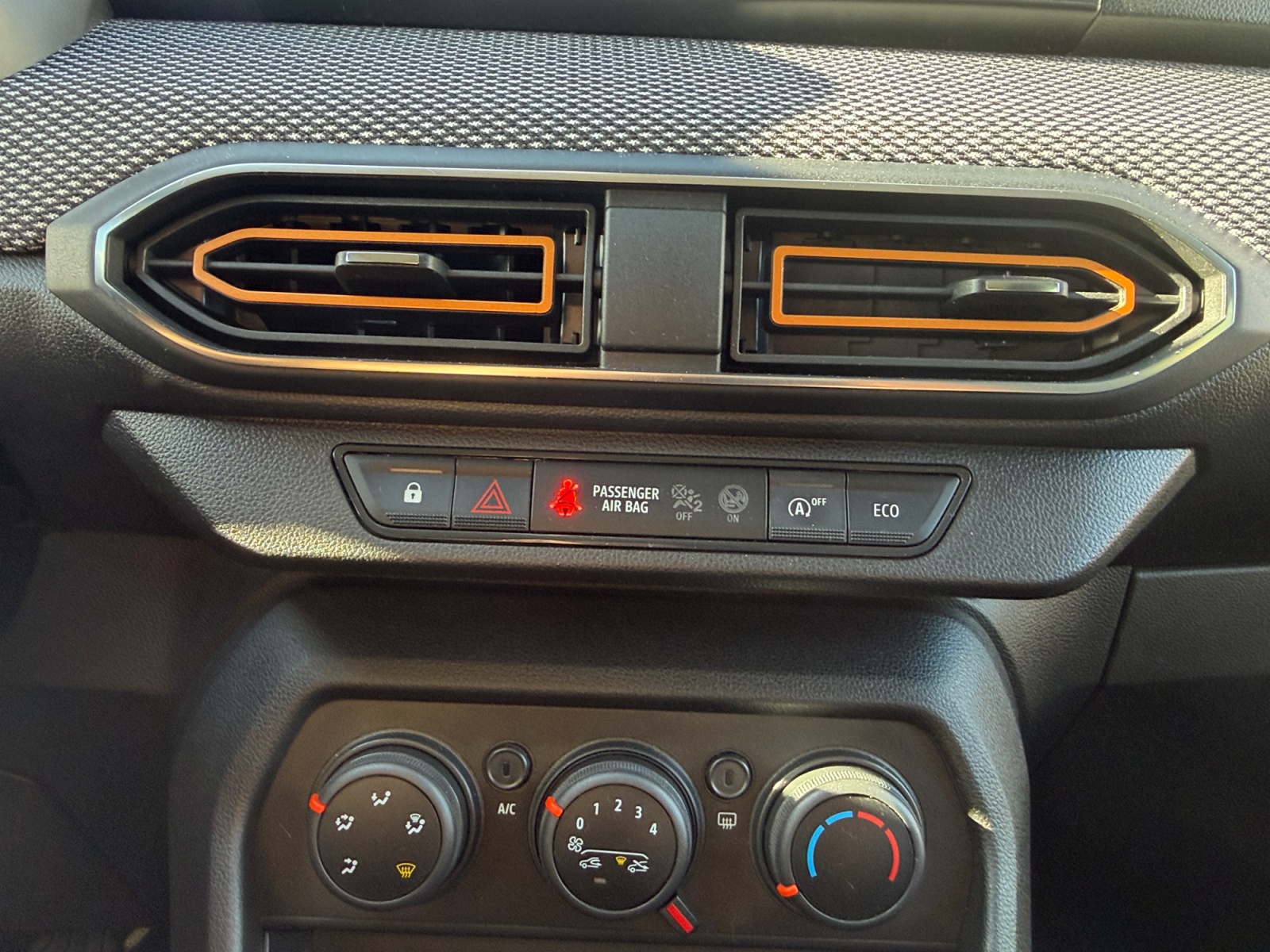 Dacia Sandero 15