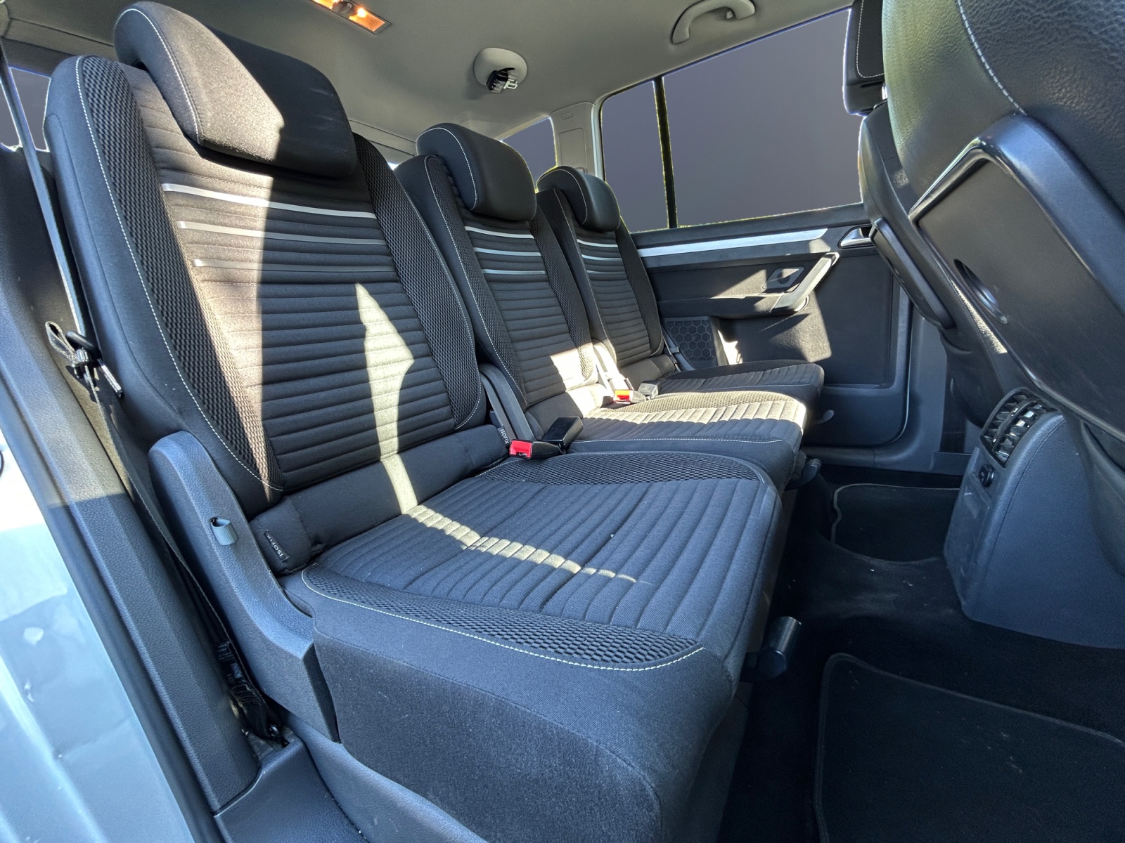 Volkswagen Touran 11
