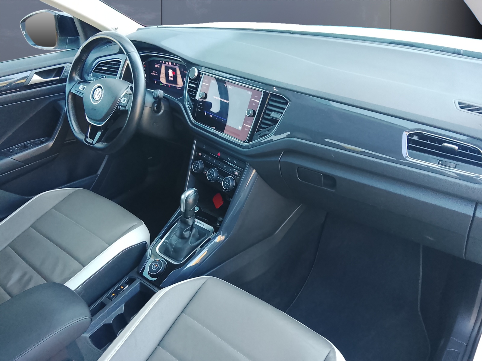 Volkswagen T-Roc 12