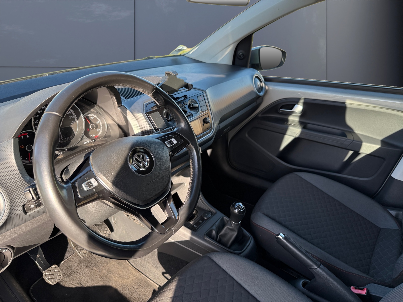 Volkswagen Up 8