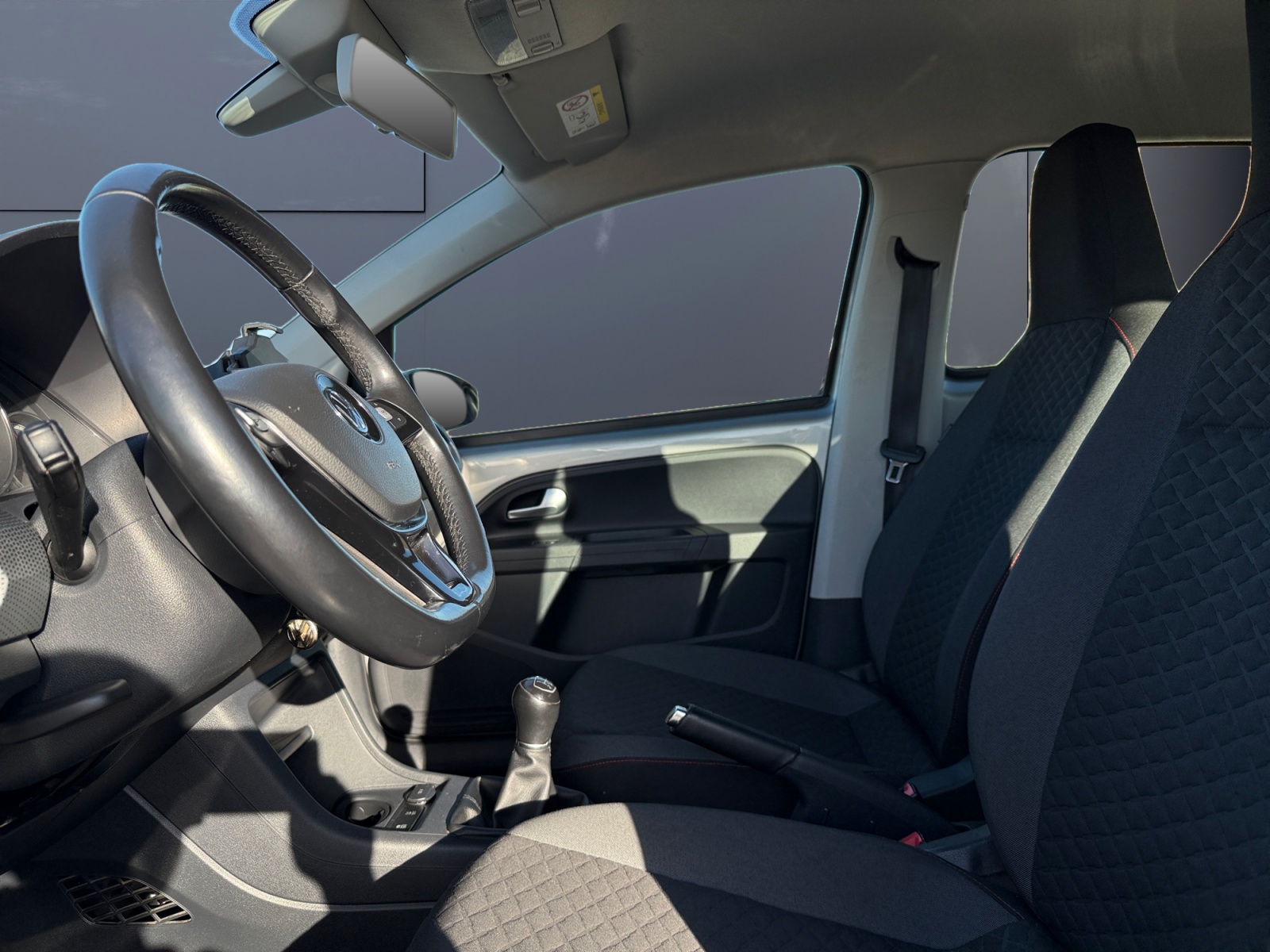 Volkswagen Up 9