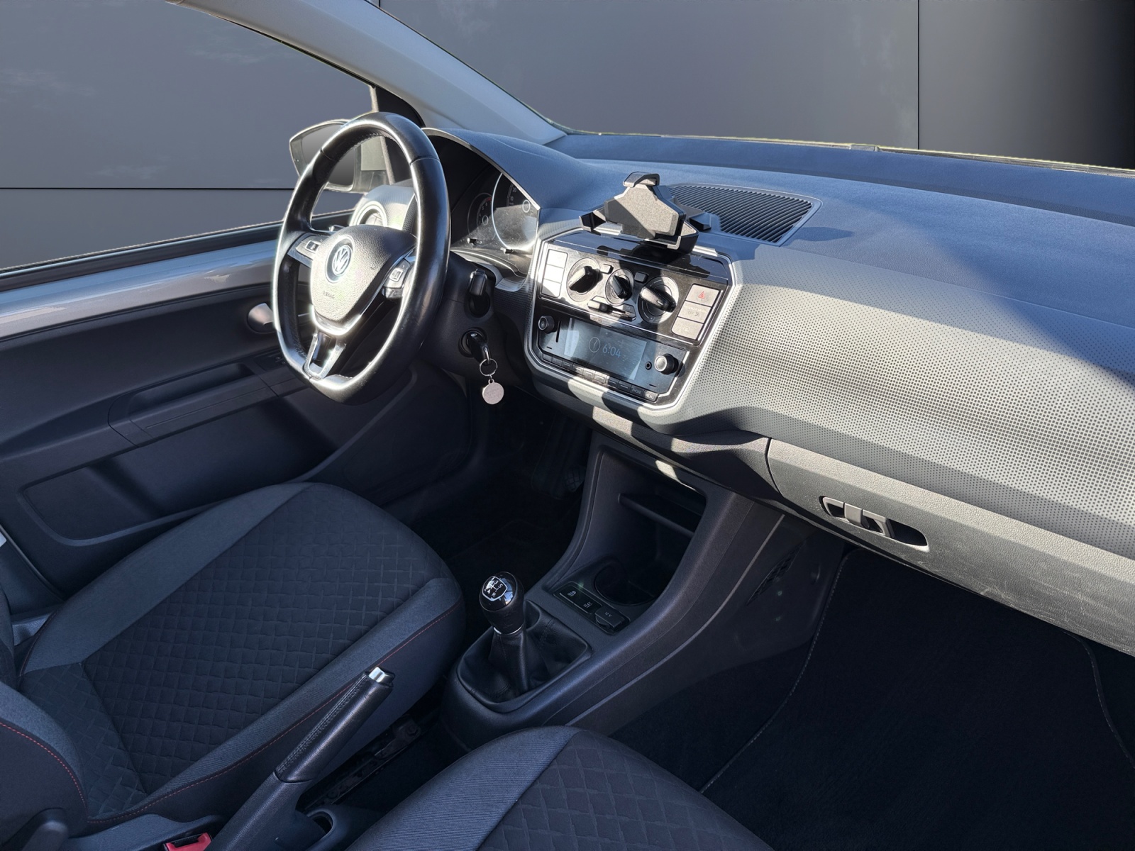 Volkswagen Up 12