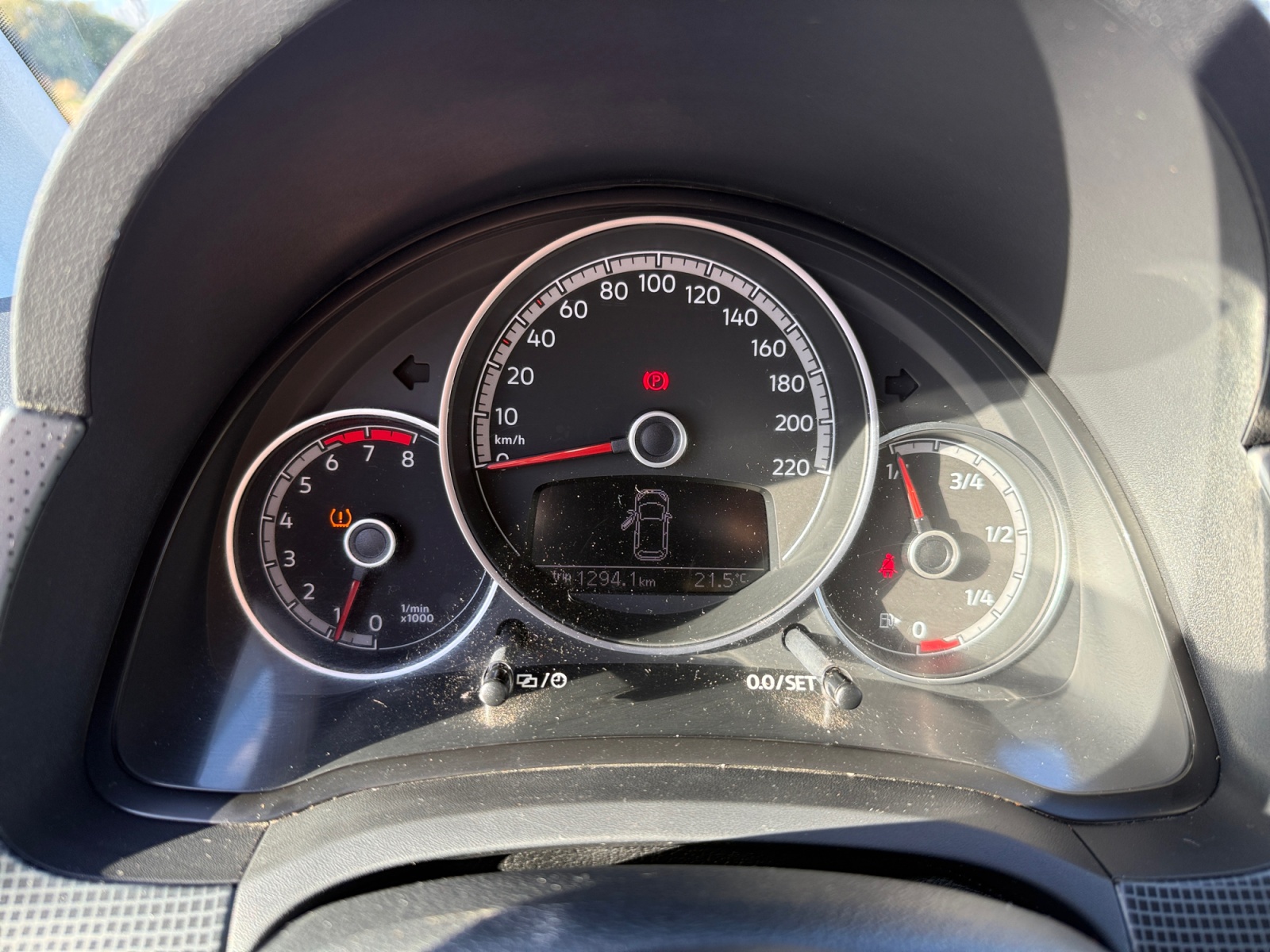 Volkswagen Up 16