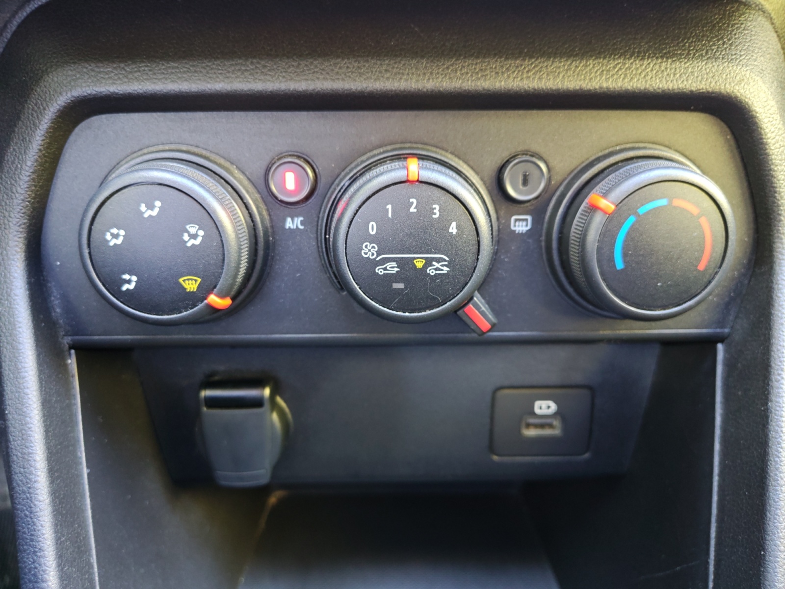 Dacia Sandero 23