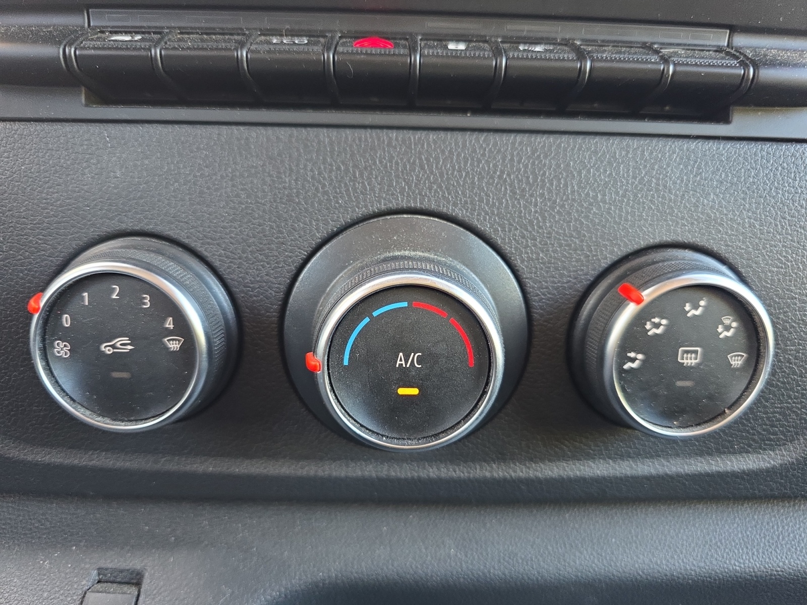 Nissan Interstar Vu 17