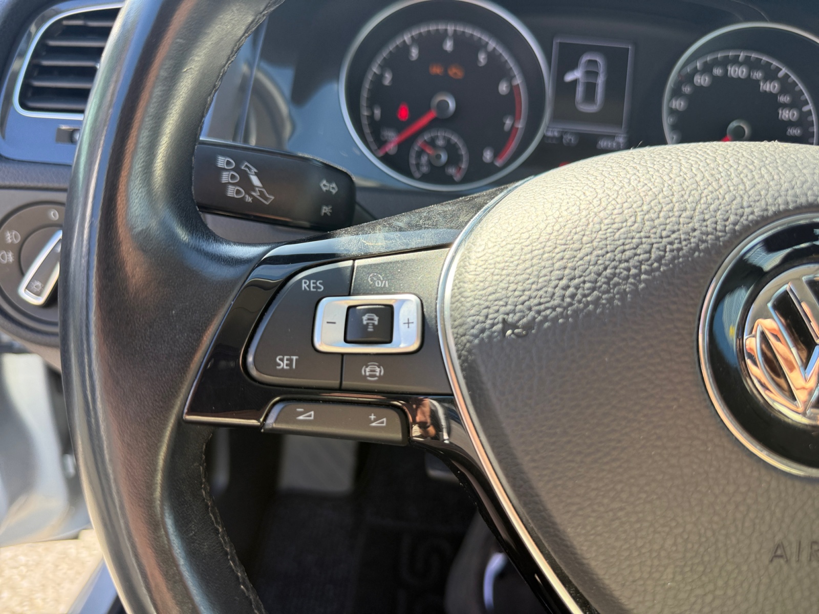 Volkswagen Golf 27