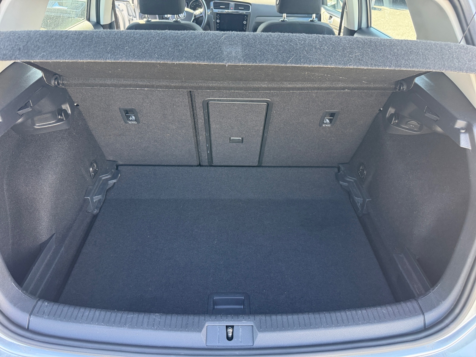Volkswagen Golf 30