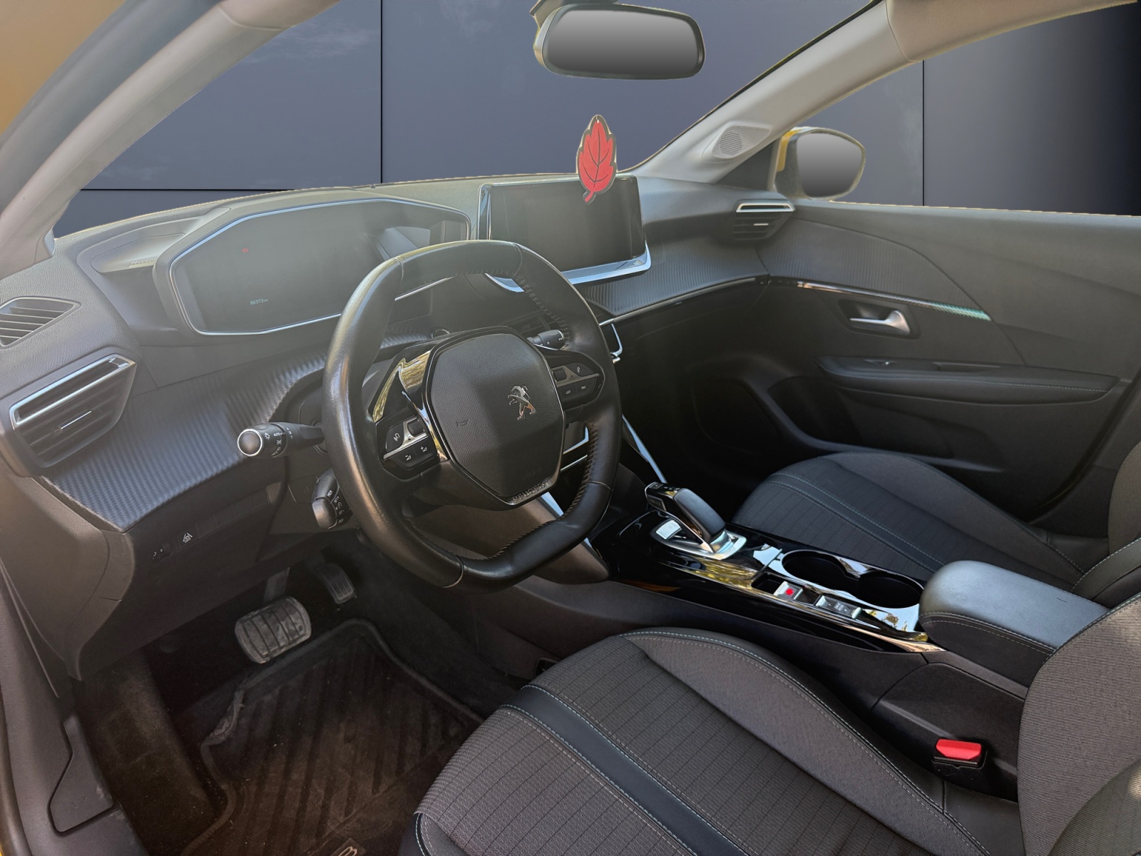 Peugeot E-208 8