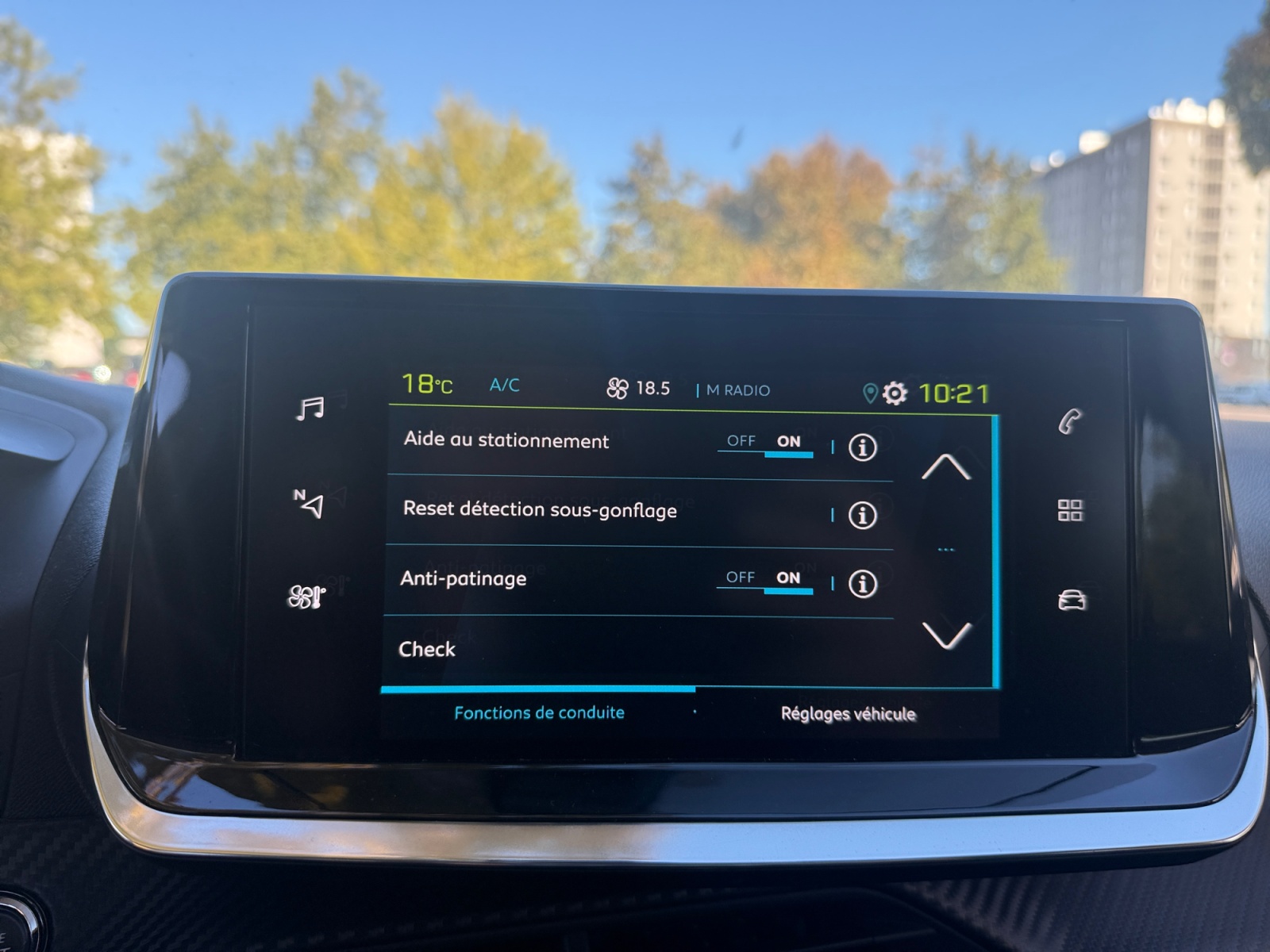 Peugeot E-208 20
