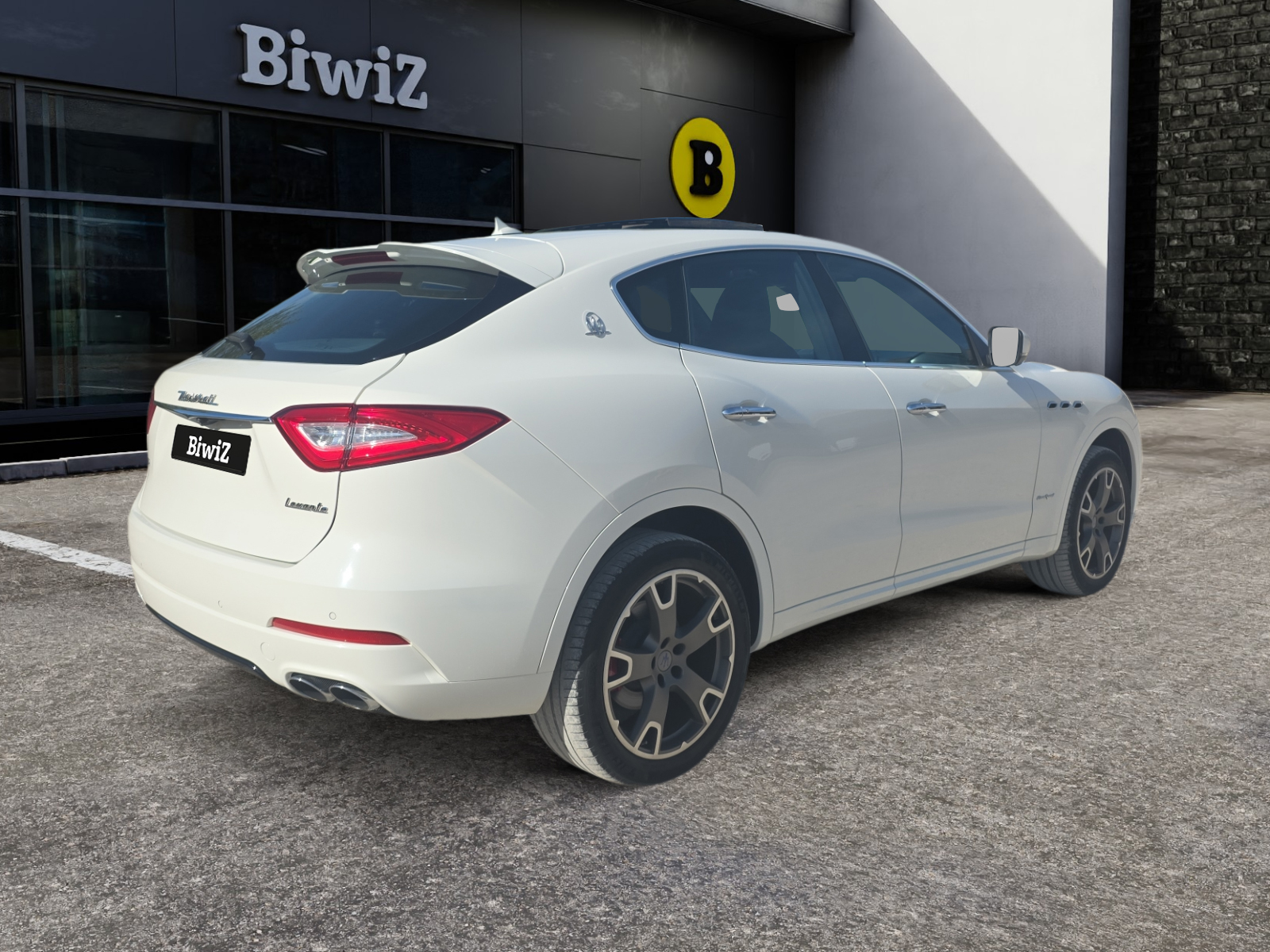 Maserati Levante 4
