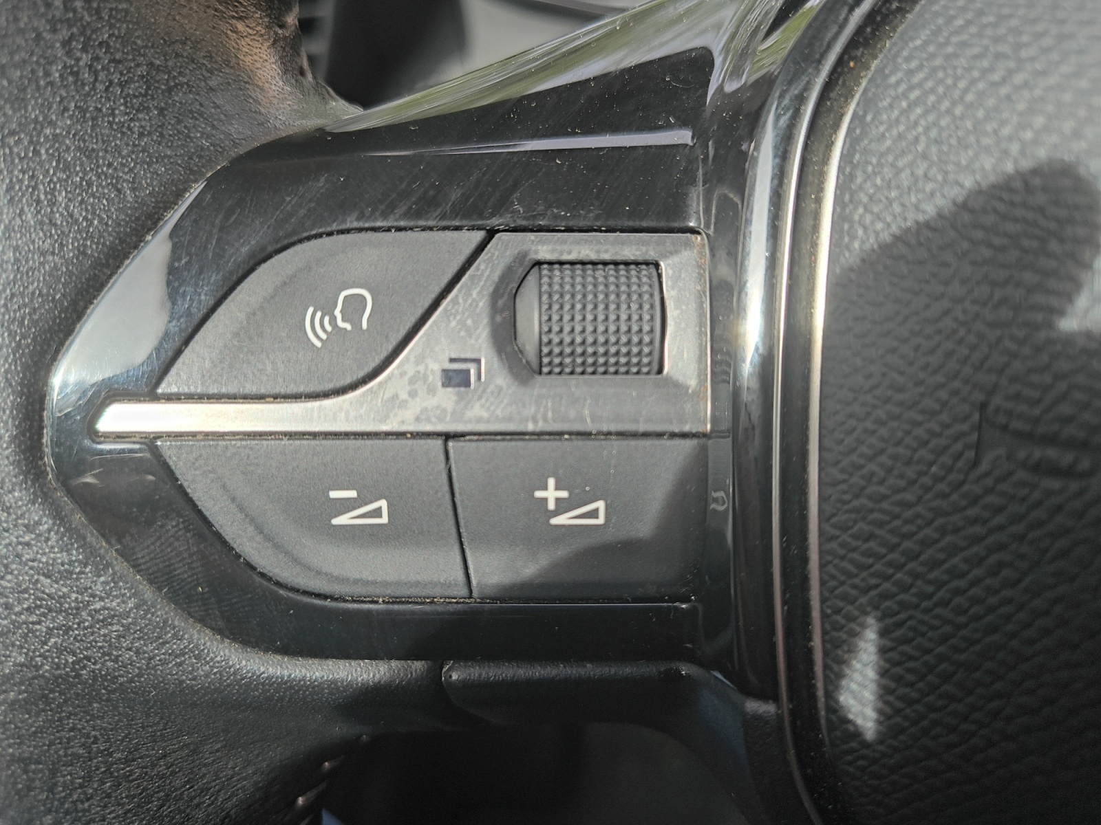 Peugeot 2008 23