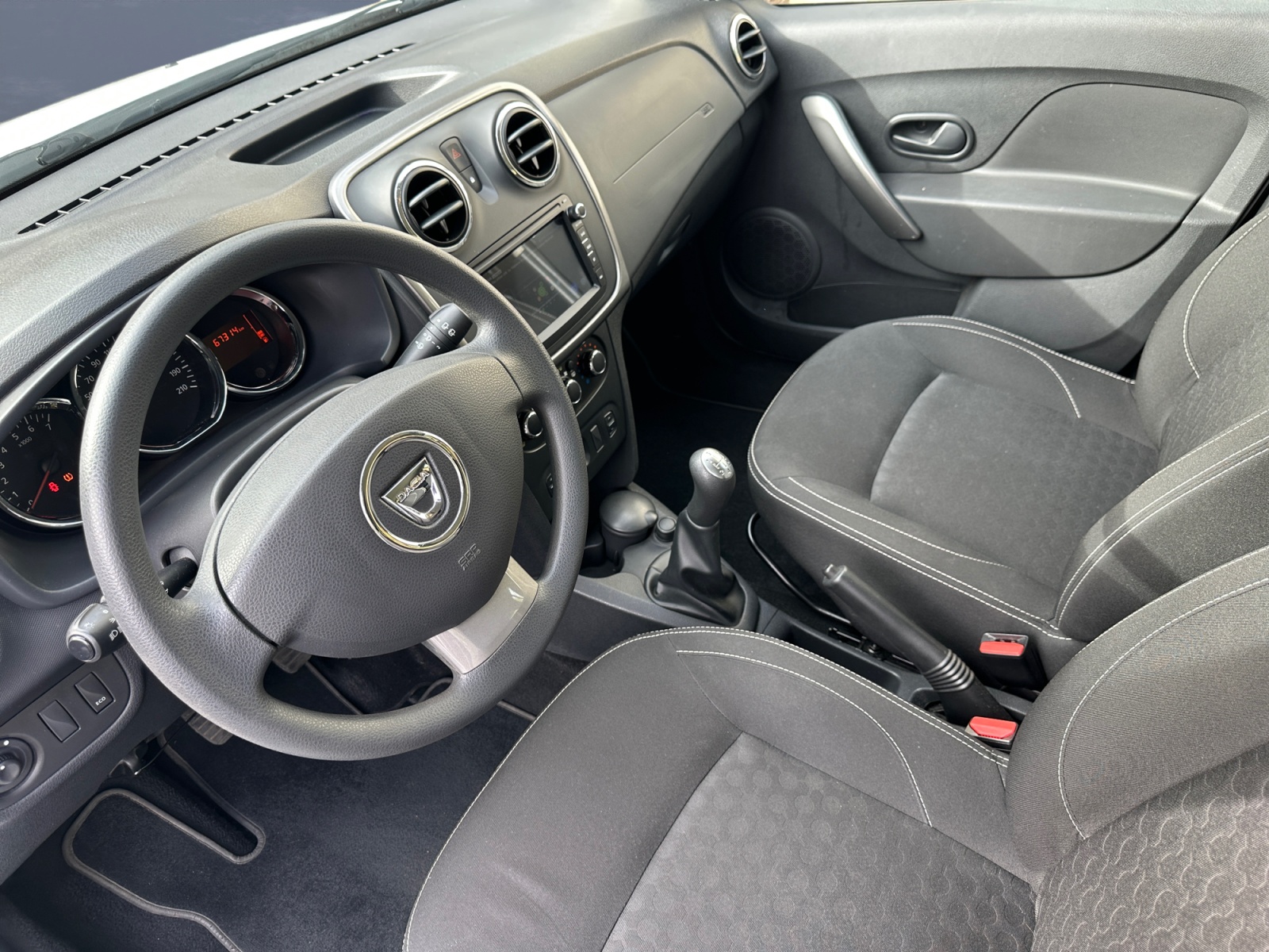 Dacia Logan 8