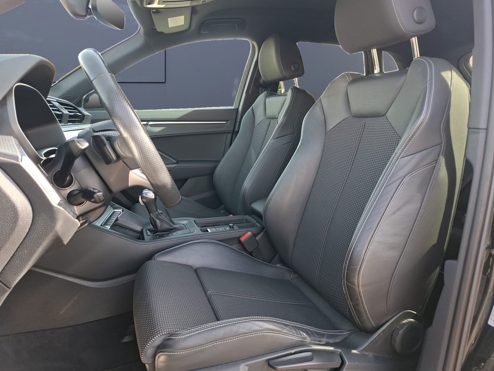 Audi Q3 9