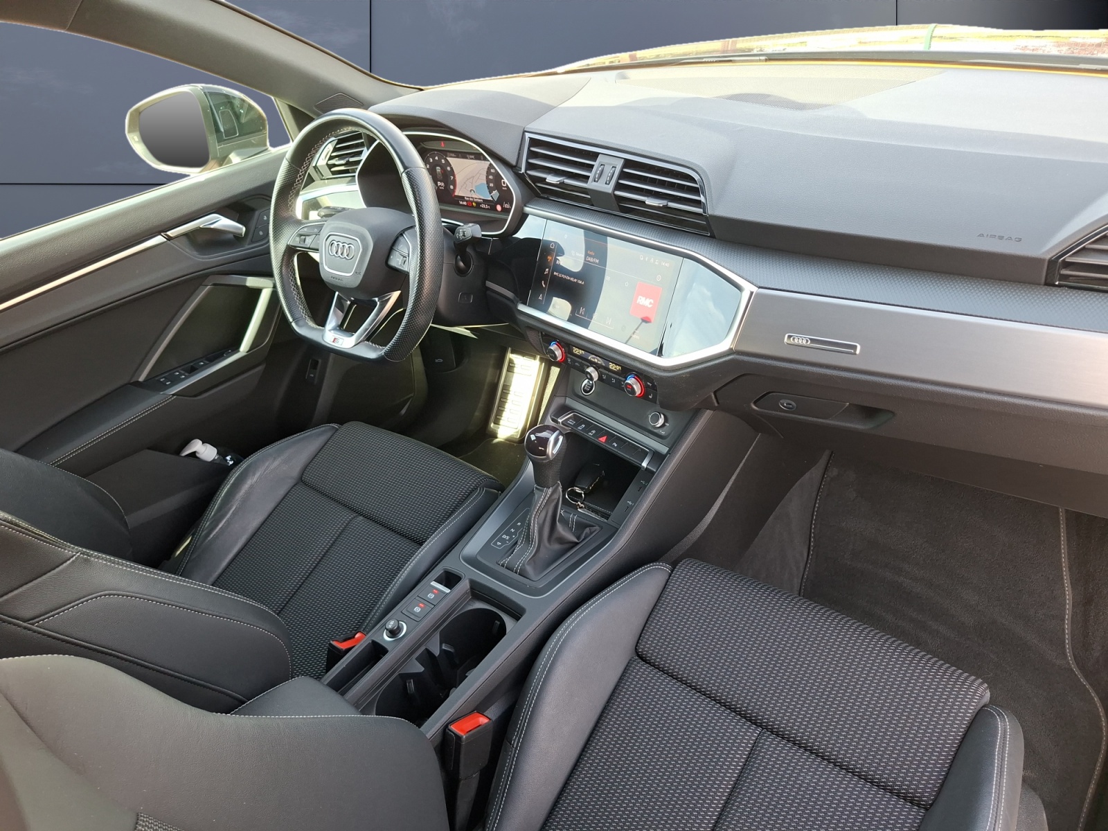 Audi Q3 12