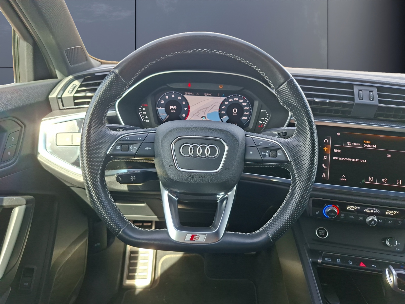 Audi Q3 15