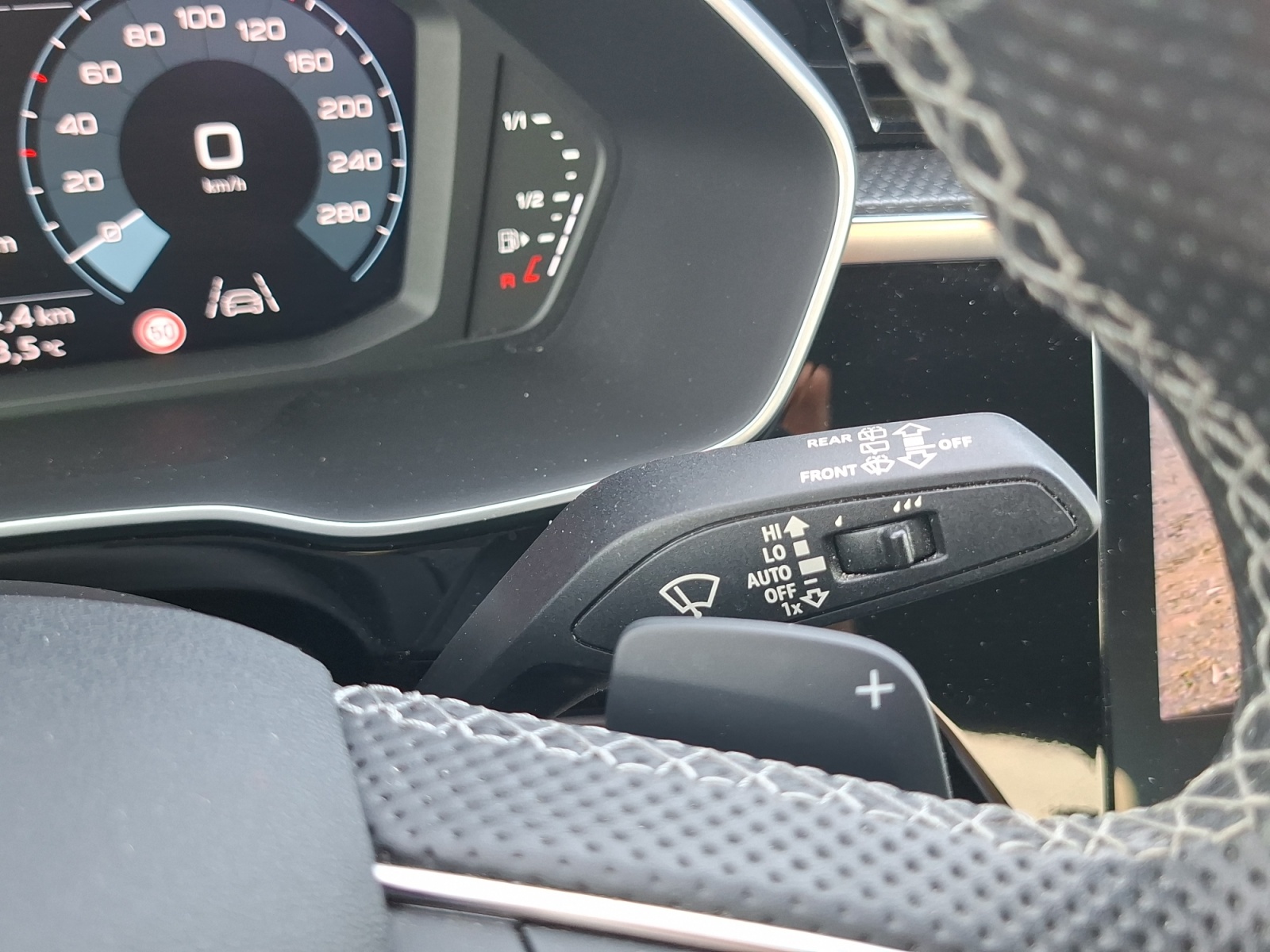 Audi Q3 24
