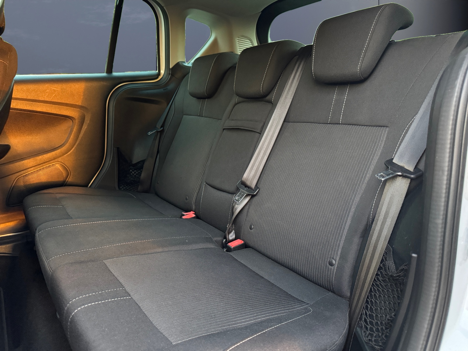 Ford B-Max 10