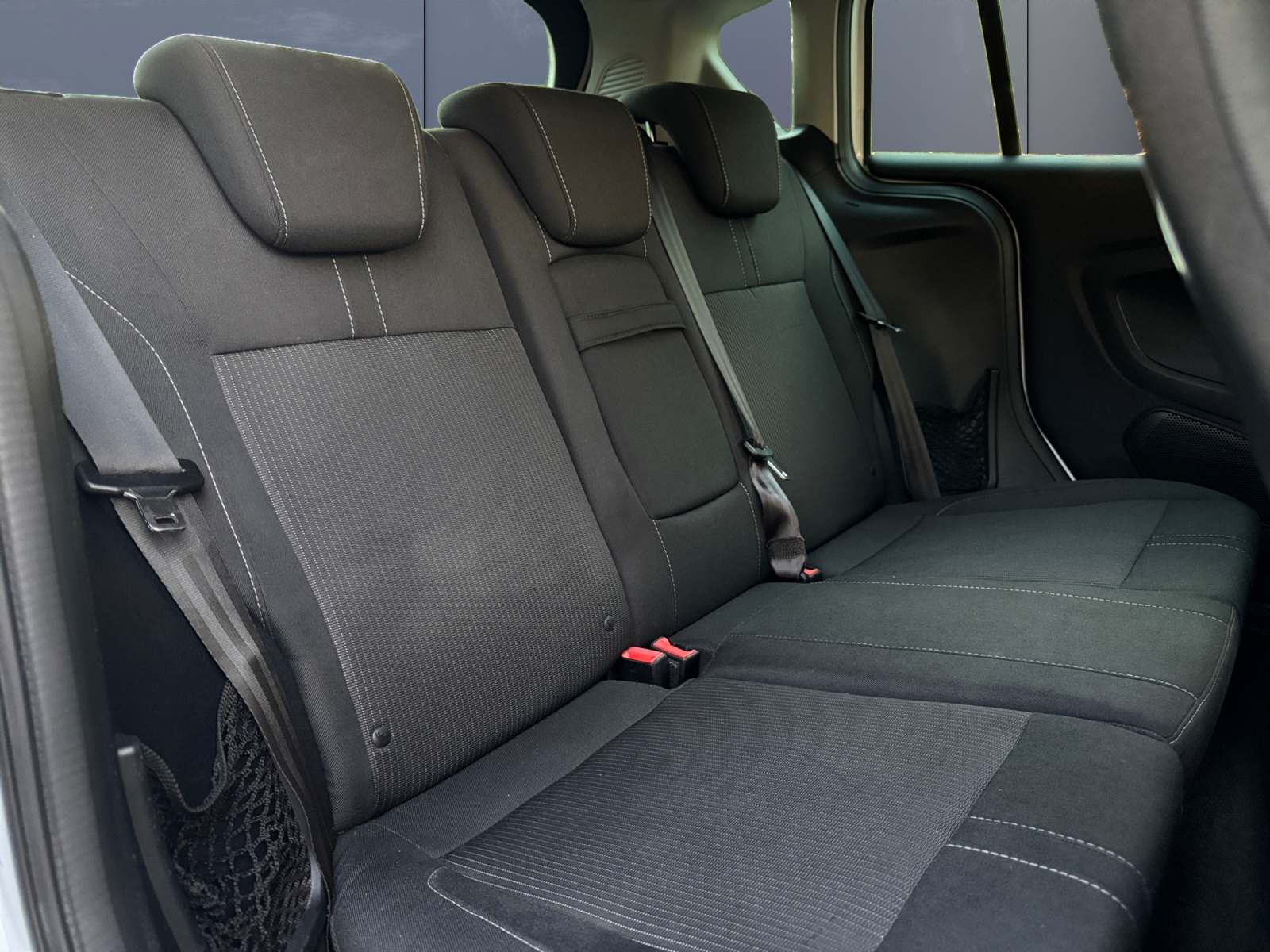 Ford B-Max 11