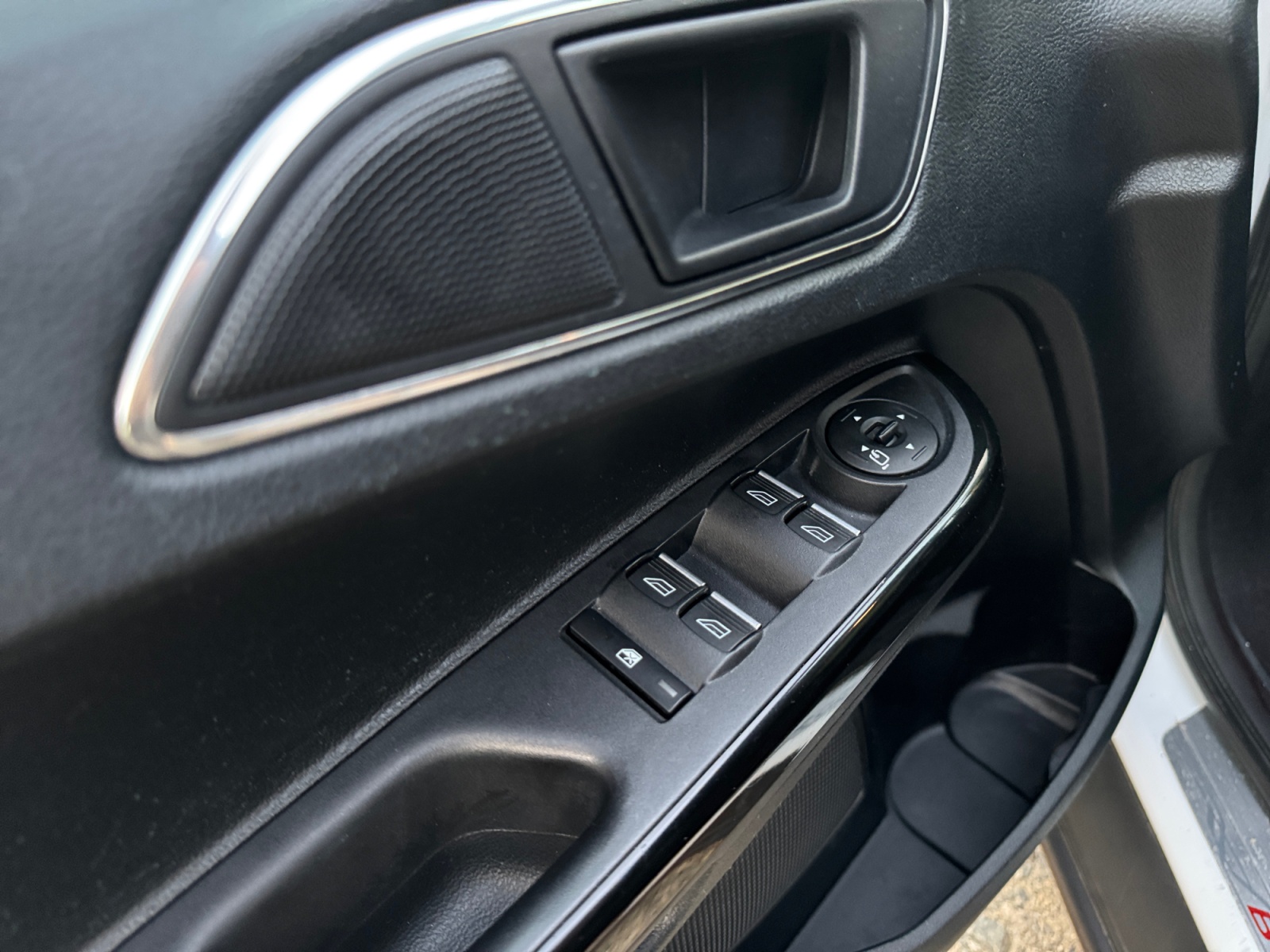Ford B-Max 17