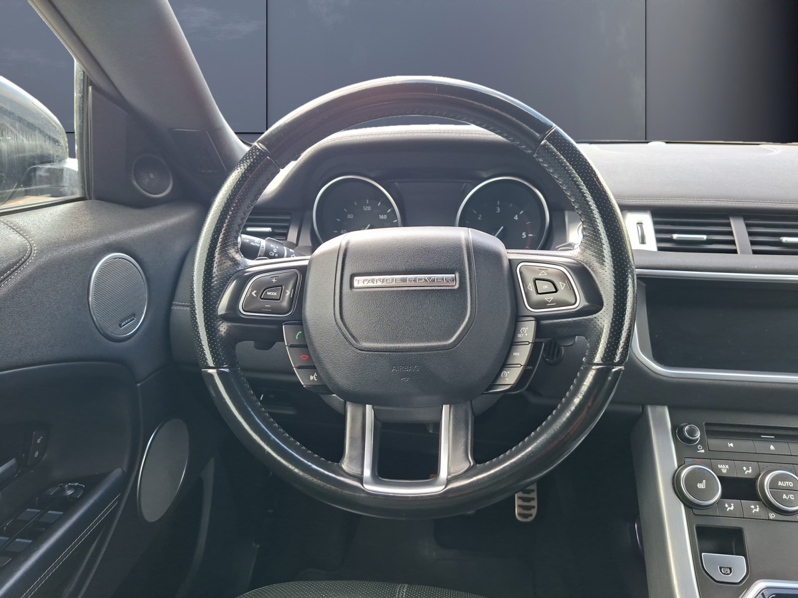 Land Rover Range Rover Evoque 15