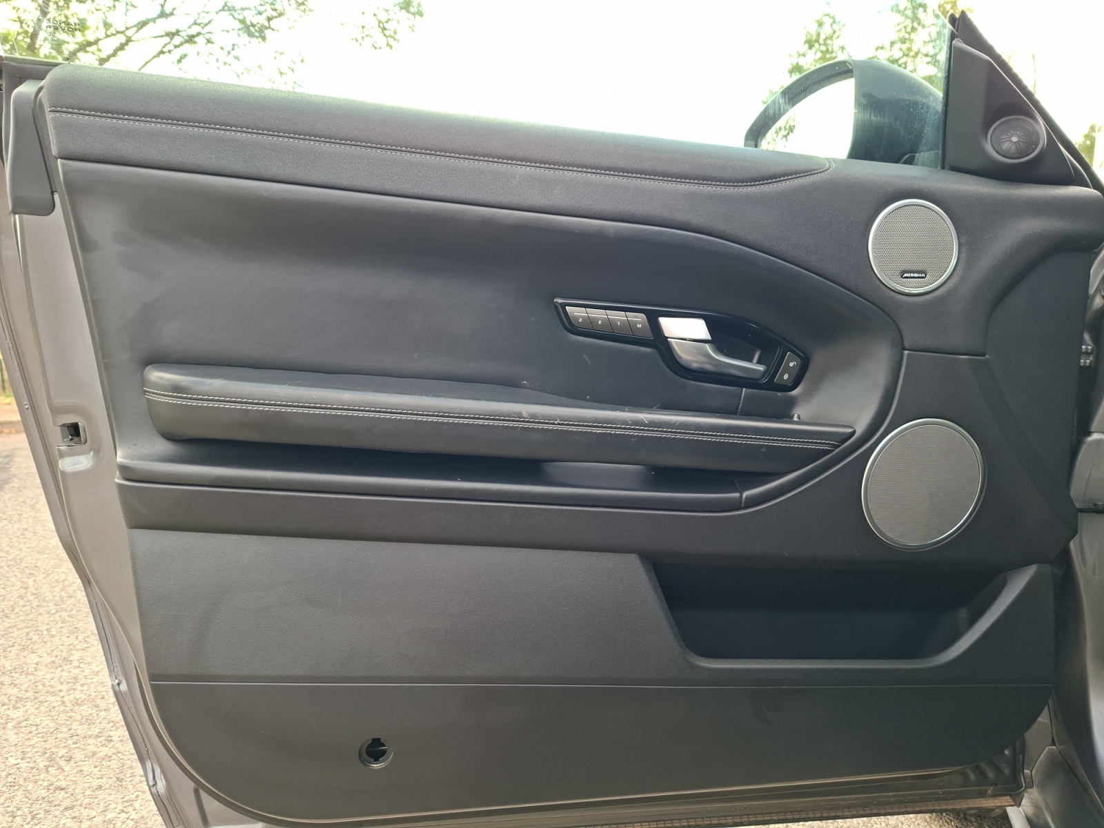 Land Rover Range Rover Evoque 25