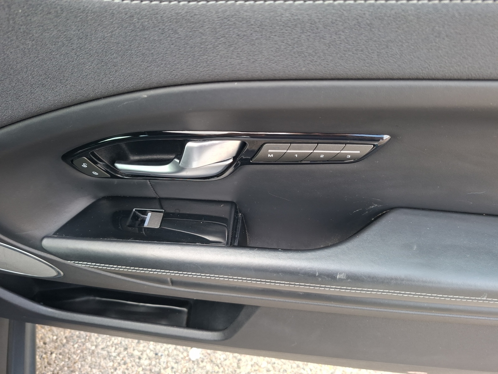 Land Rover Range Rover Evoque 29