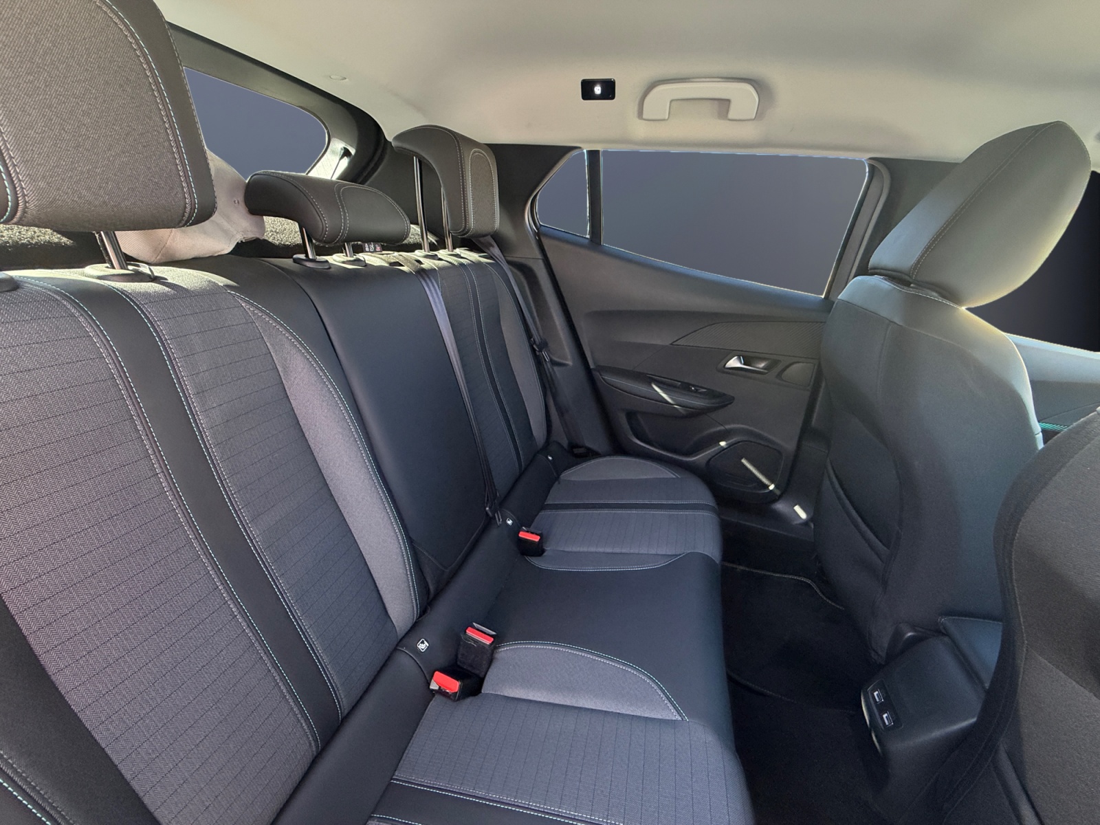 Peugeot 2008 11