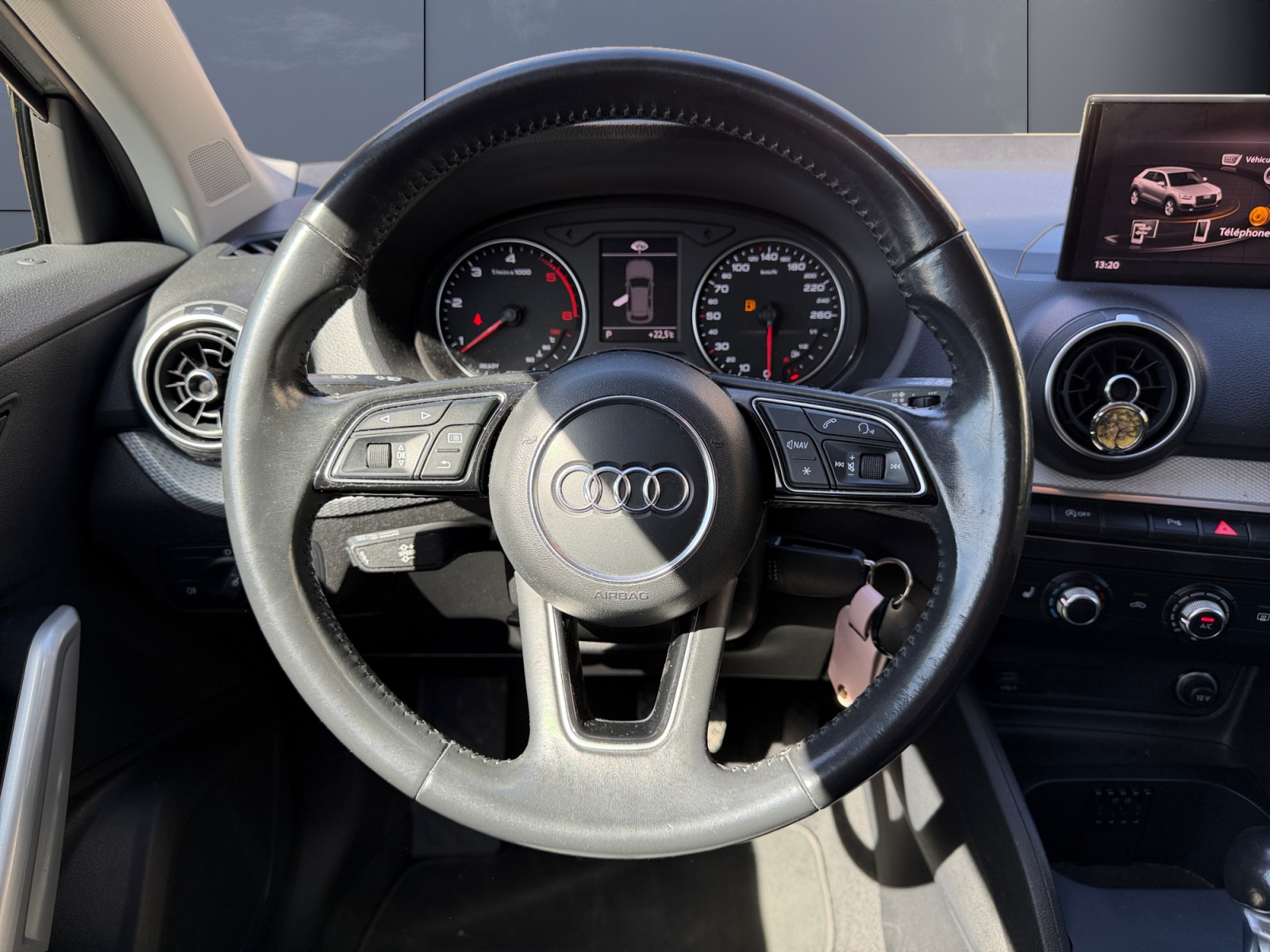 Audi Q2 15
