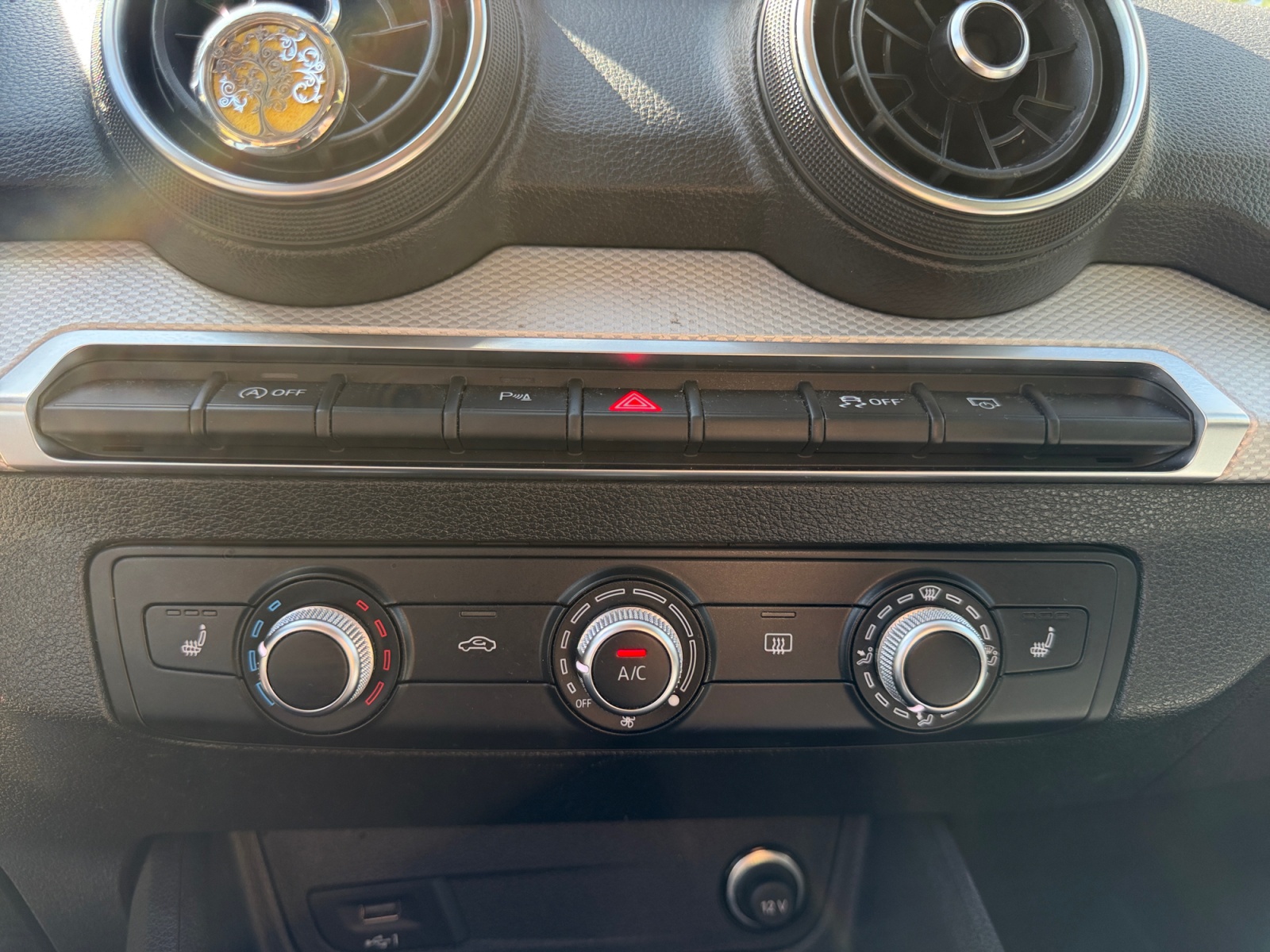 Audi Q2 20