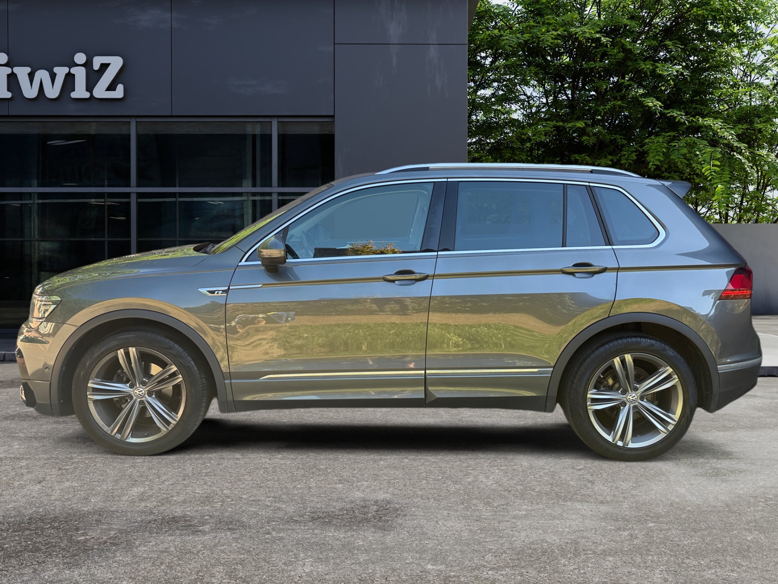 Volkswagen Tiguan 1