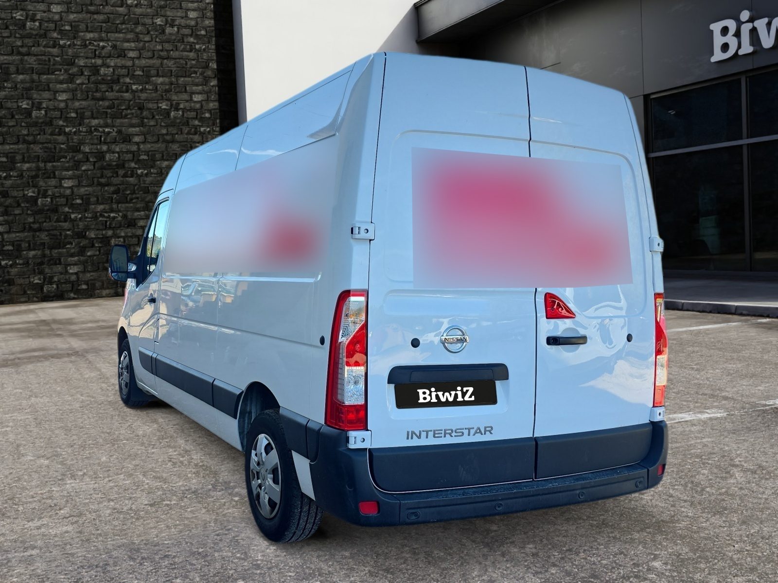 Nissan Interstar Vu 2