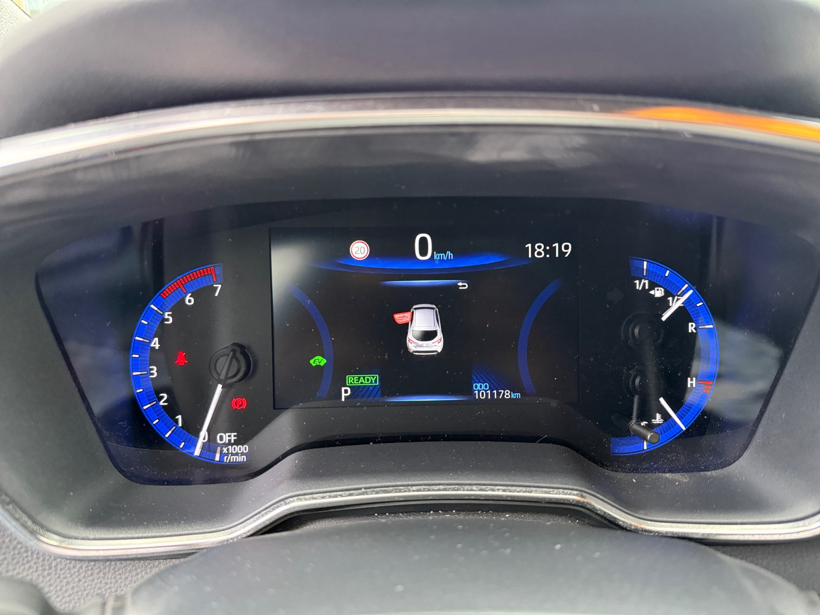 Toyota Corolla 16