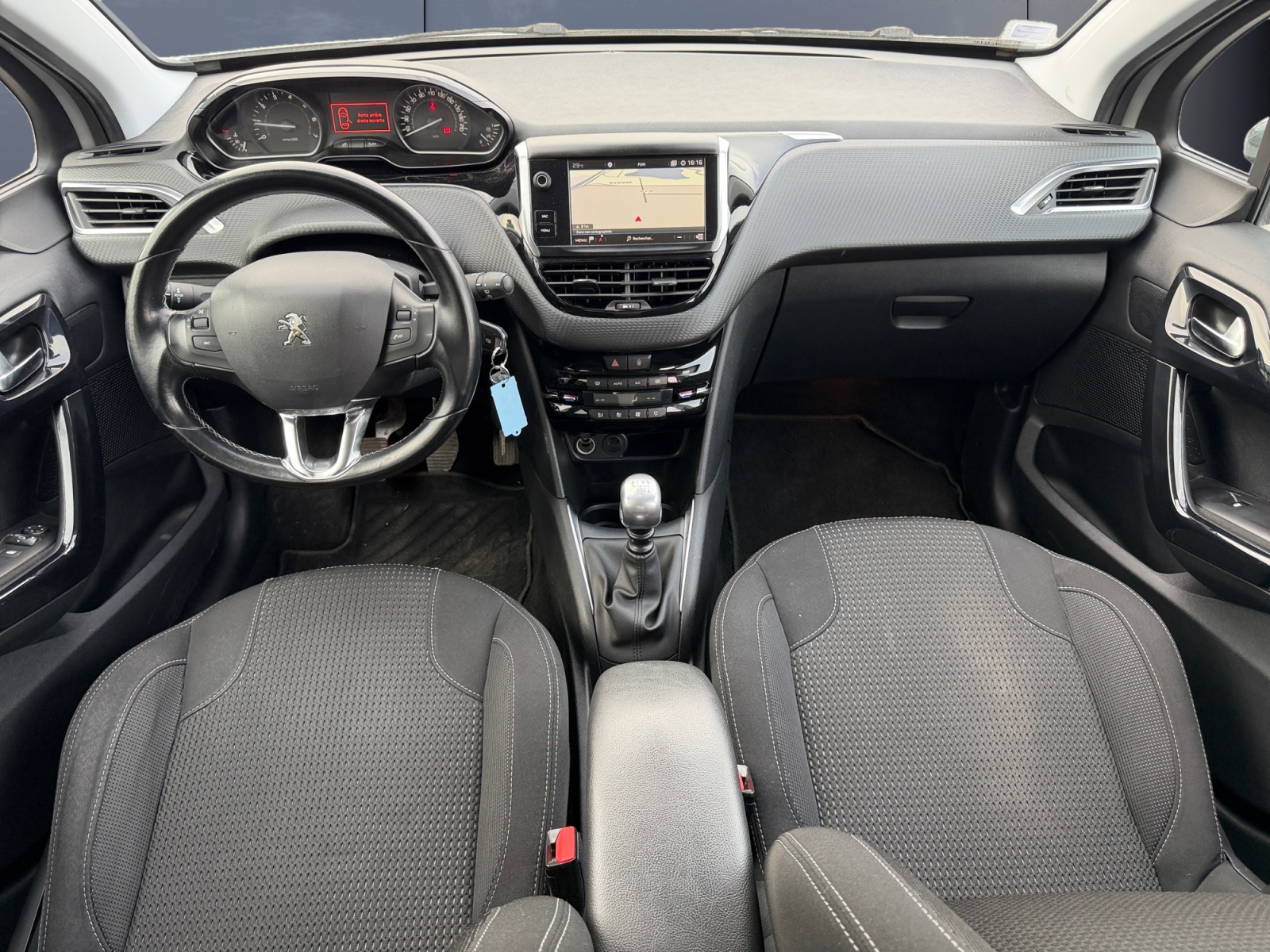 Peugeot 208 14